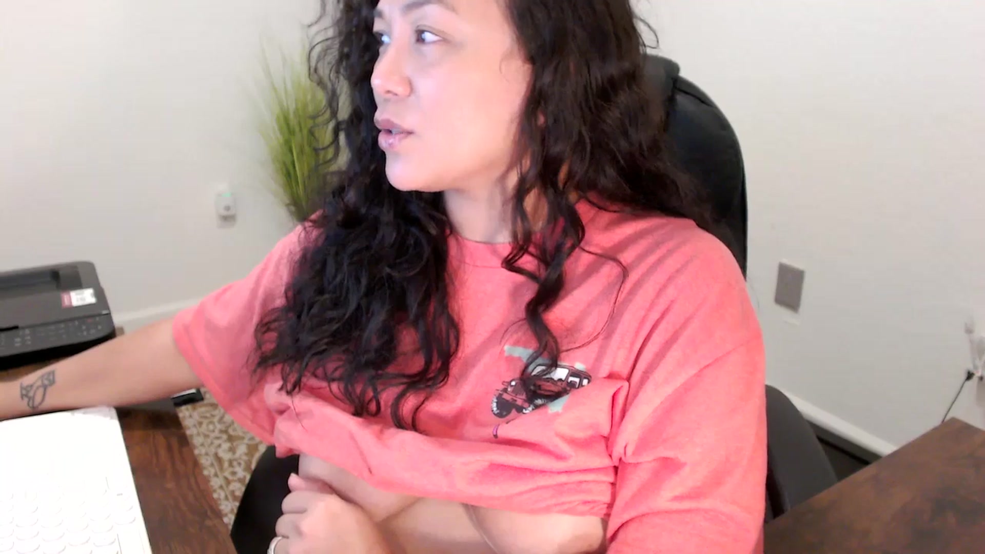 Gallery image thumbnail from MickaylaStar's myfreecams stream on, 11/13/2025, 16:00 image 7 of 20