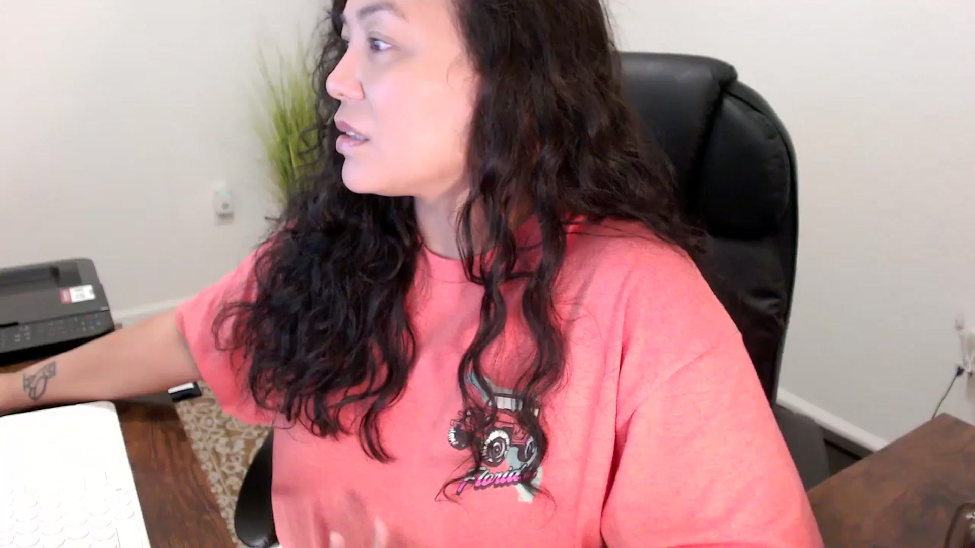 Gallery image thumbnail from MickaylaStar's myfreecams stream on, 11/13/2025, 16:00 image 10 of 20