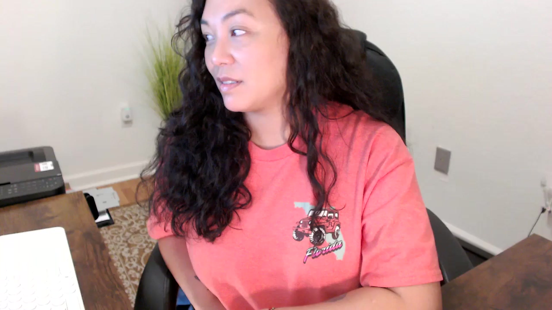 Gallery image thumbnail from MickaylaStar's myfreecams stream on, 11/13/2025, 16:34 image 8 of 20