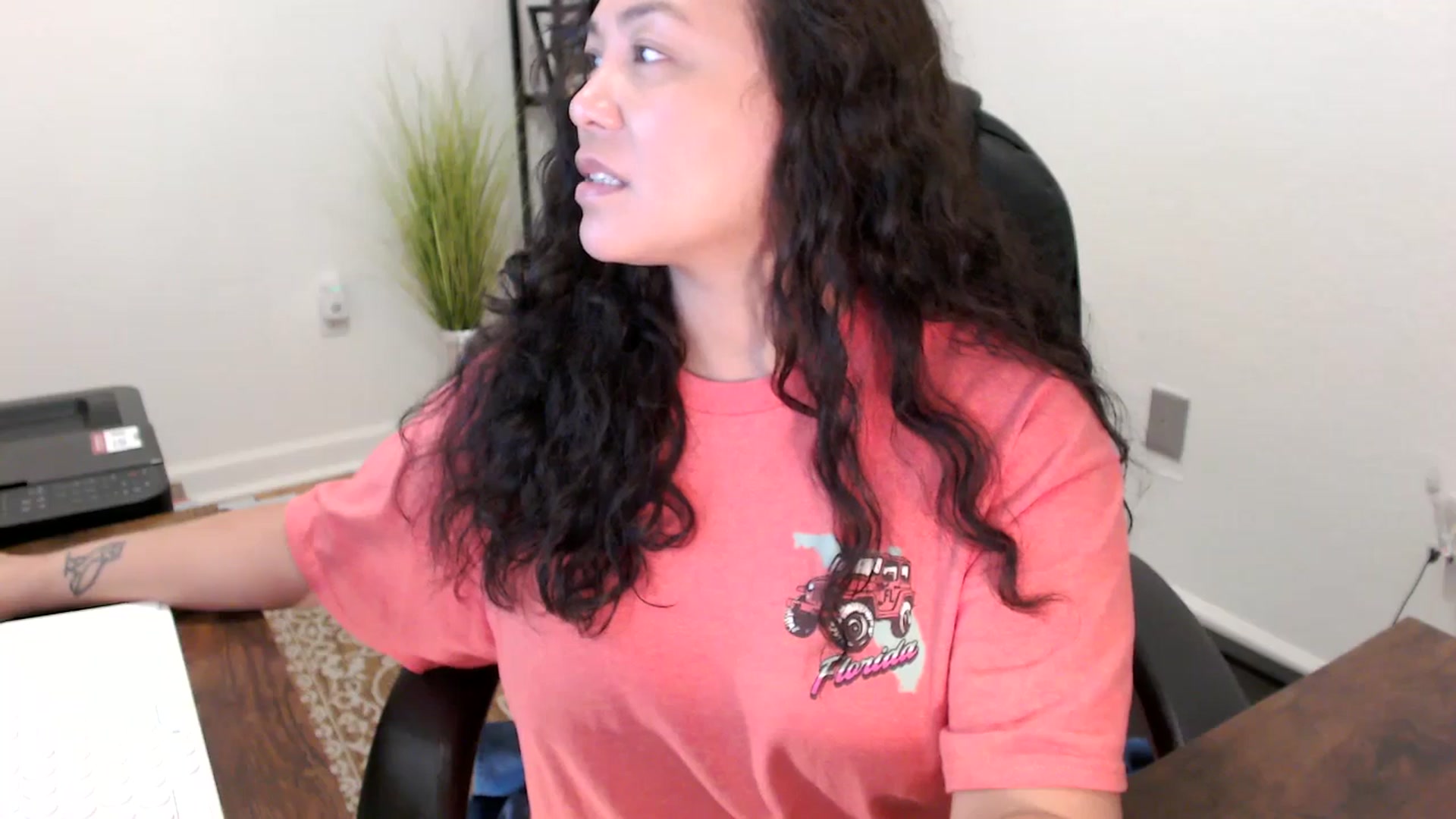 Gallery image thumbnail from MickaylaStar's myfreecams stream on, 11/13/2025, 16:34 image 16 of 20