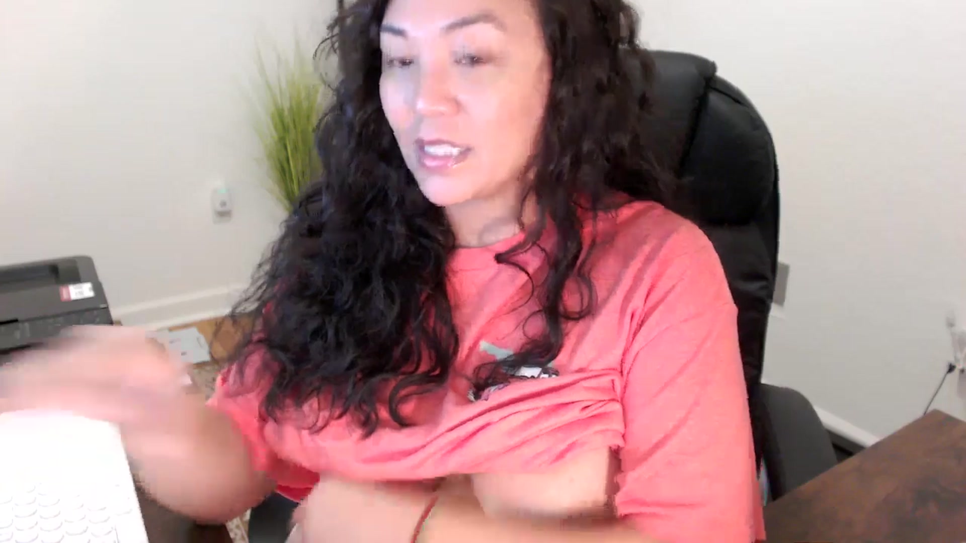 Gallery image thumbnail from MickaylaStar's myfreecams stream on, 11/13/2025, 16:34 image 4 of 20
