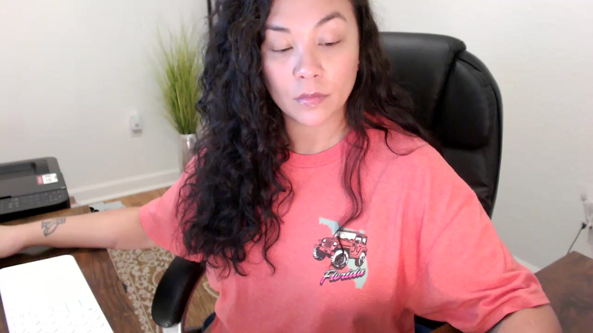 Gallery image thumbnail from MickaylaStar's myfreecams stream on, 11/13/2025, 17:46 image 6 of 20
