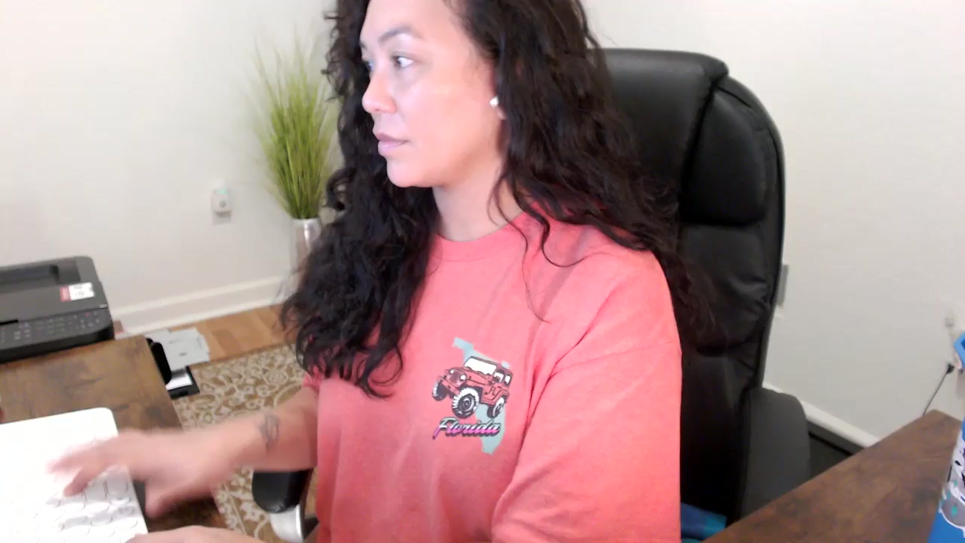 Gallery image thumbnail from MickaylaStar's myfreecams stream on, 11/13/2025, 19:22 image 2 of 20