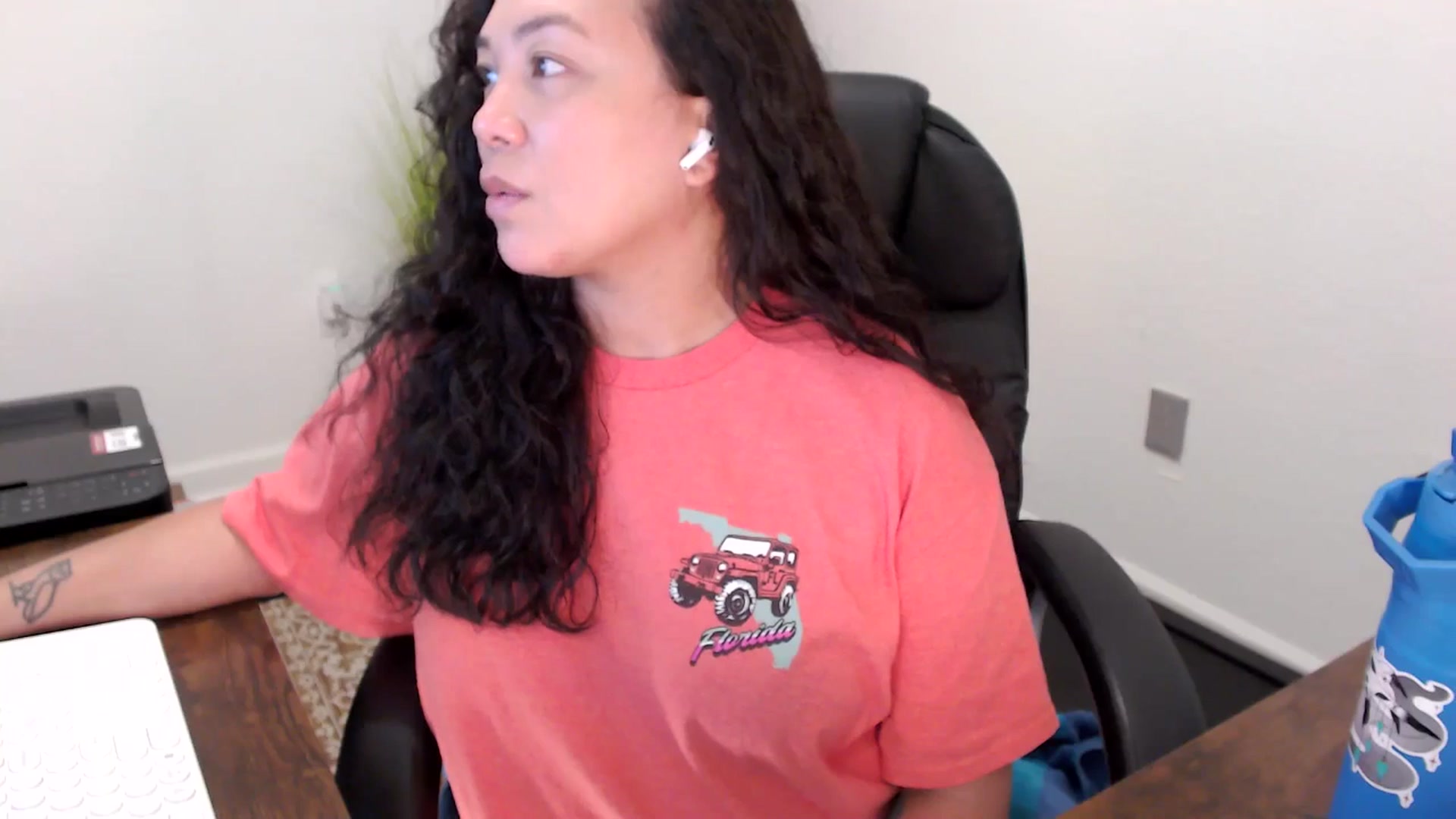 Gallery image thumbnail from MickaylaStar's myfreecams stream on, 11/13/2025, 19:22 image 8 of 20