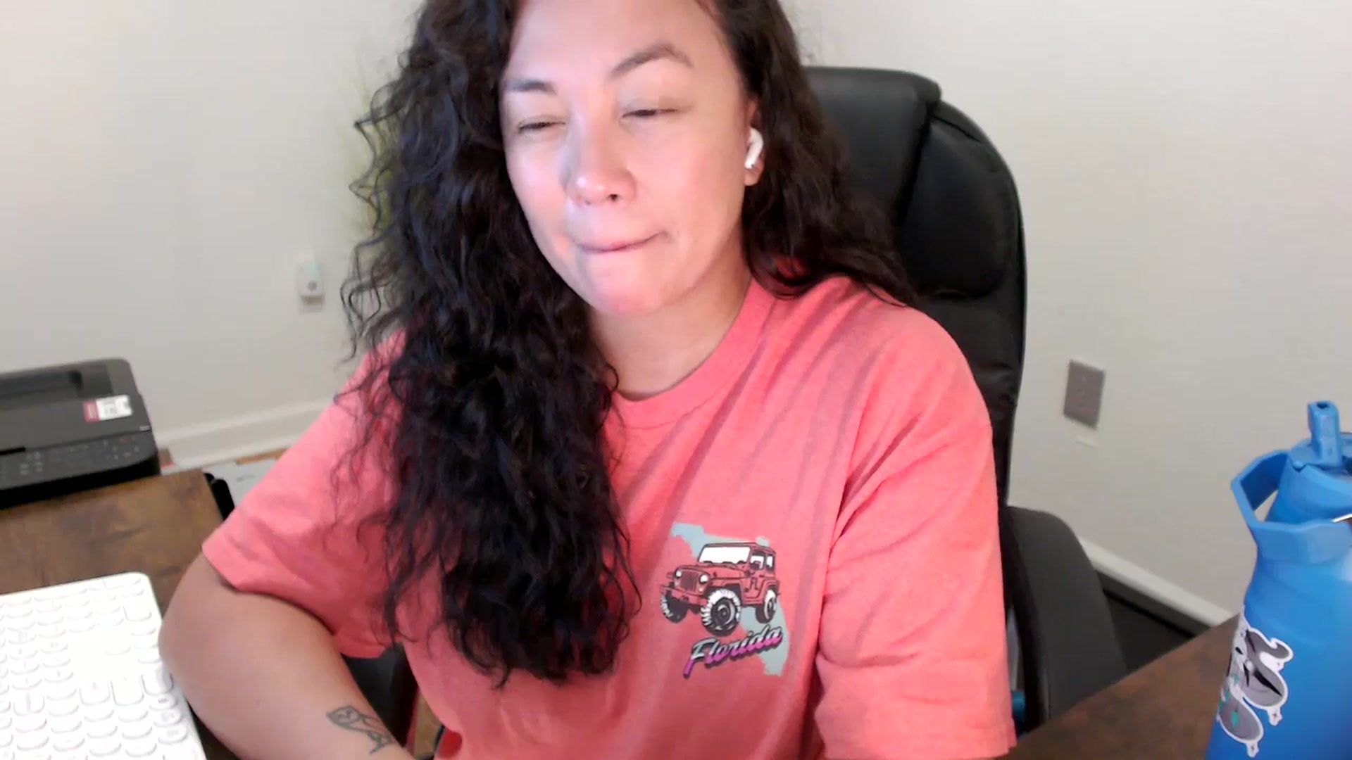 Gallery image thumbnail from MickaylaStar's myfreecams stream on, 11/13/2025, 19:22 image 3 of 20