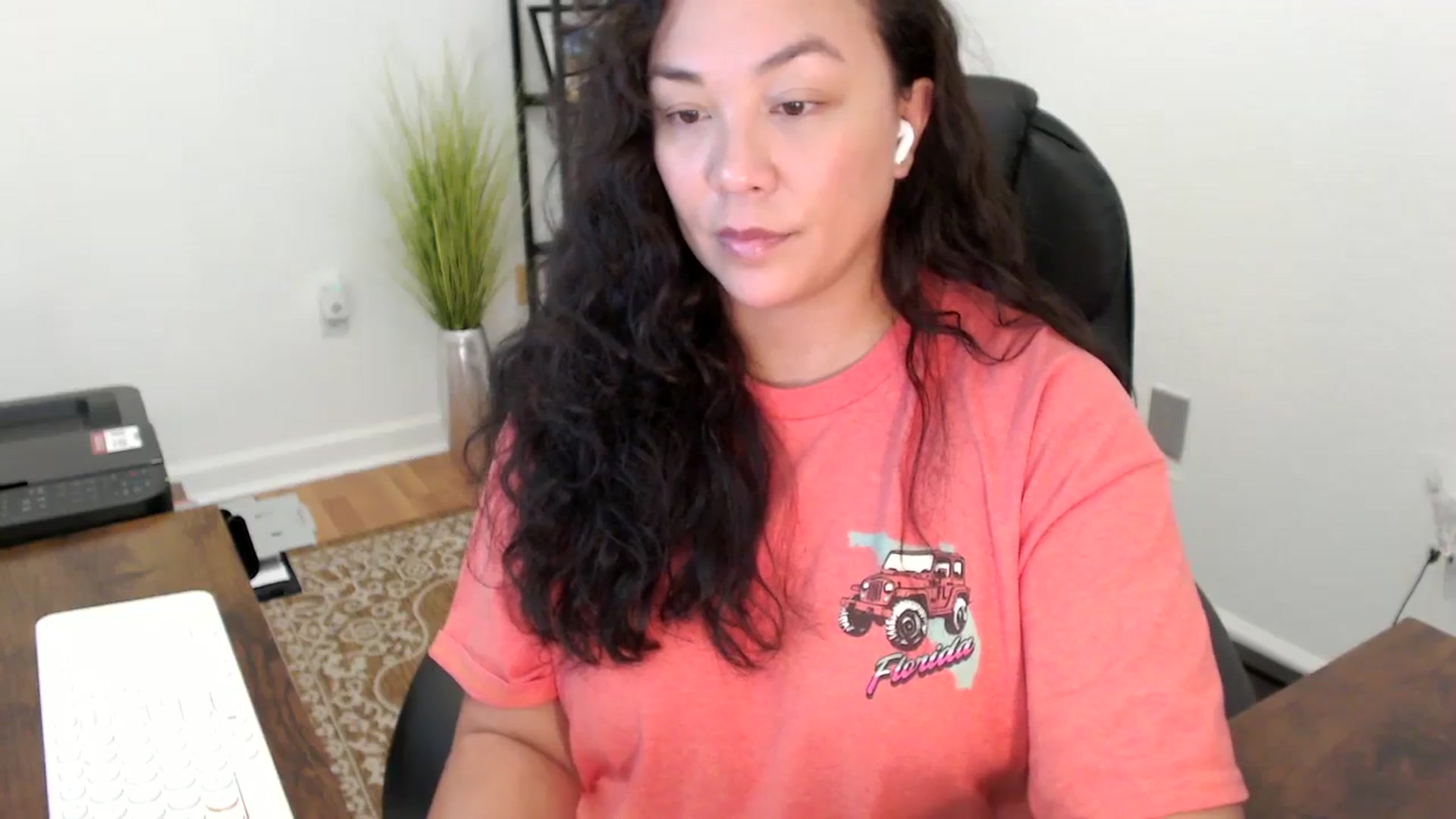 Gallery image thumbnail from MickaylaStar's myfreecams stream on, 11/13/2025, 20:28 image 11 of 20