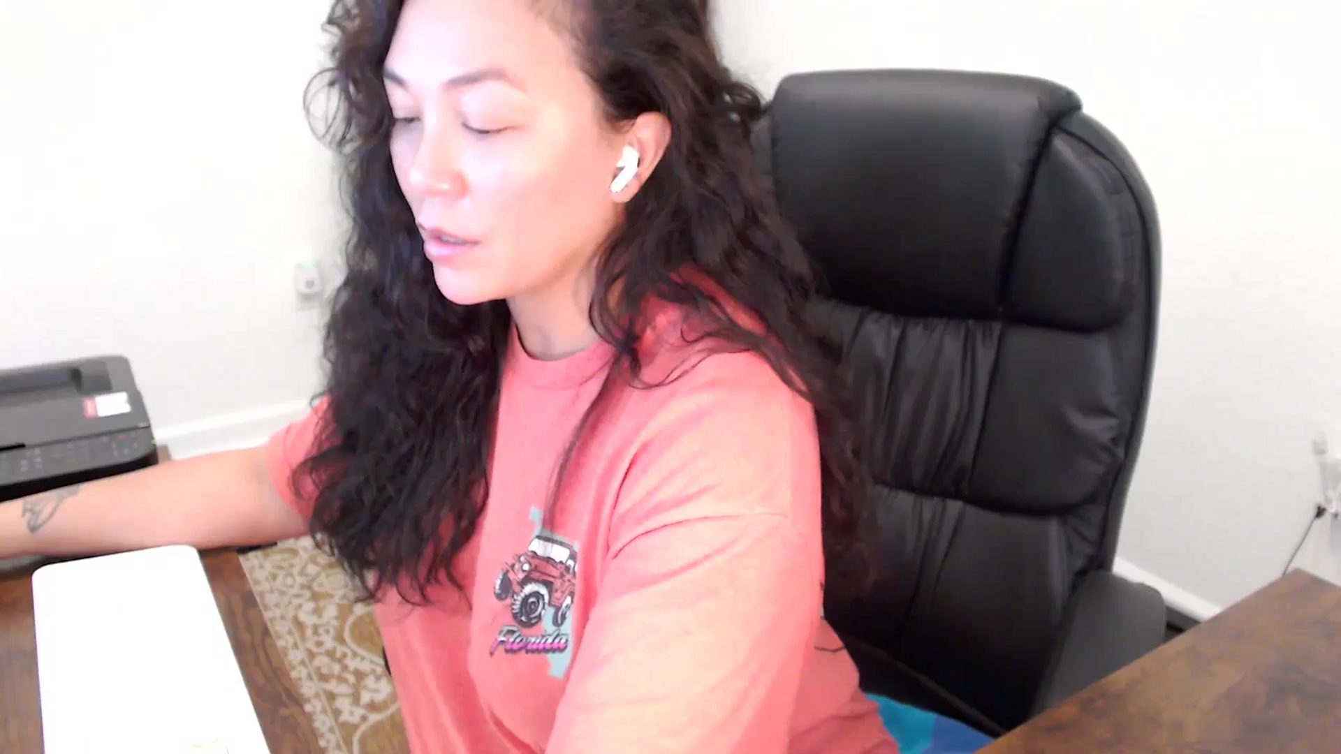 Gallery image thumbnail from MickaylaStar's myfreecams stream on, 11/13/2025, 20:28 image 14 of 20