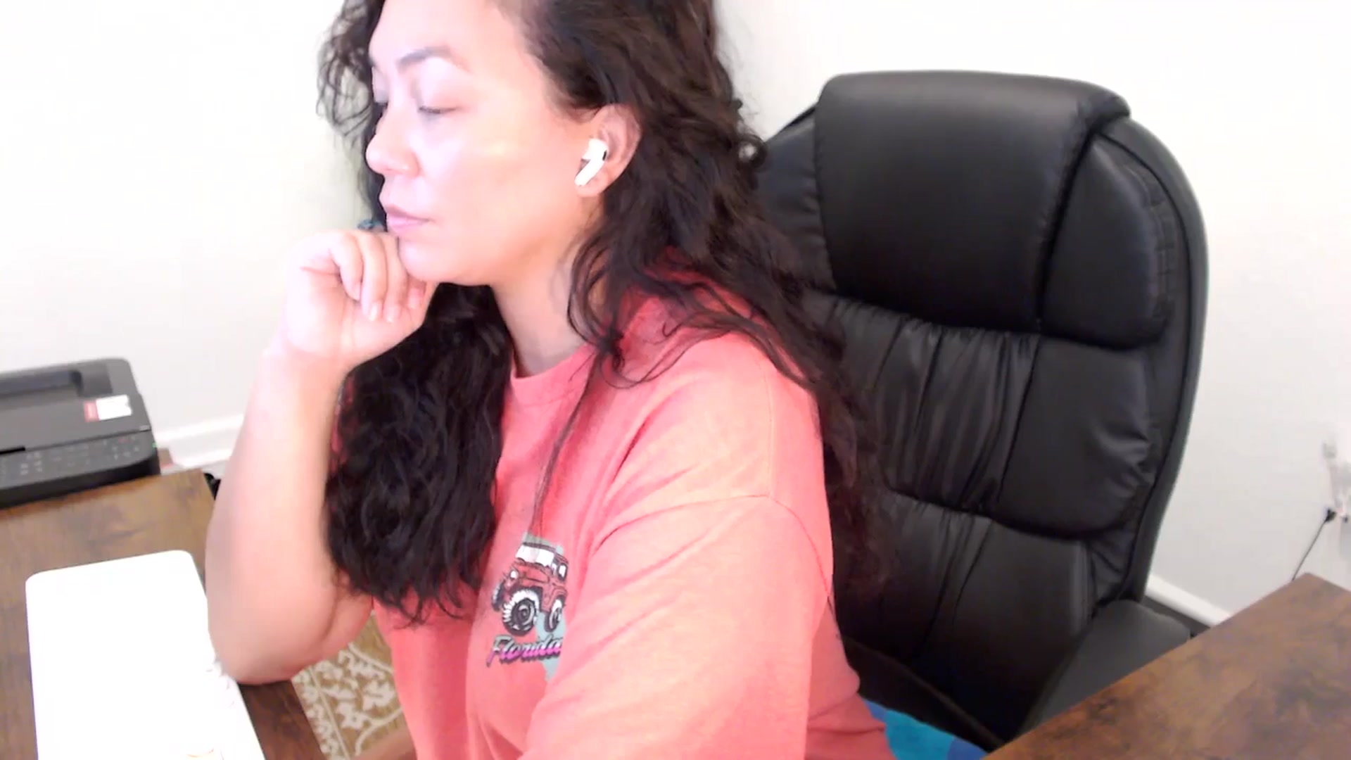 Gallery image thumbnail from MickaylaStar's myfreecams stream on, 11/13/2025, 20:28 image 17 of 20