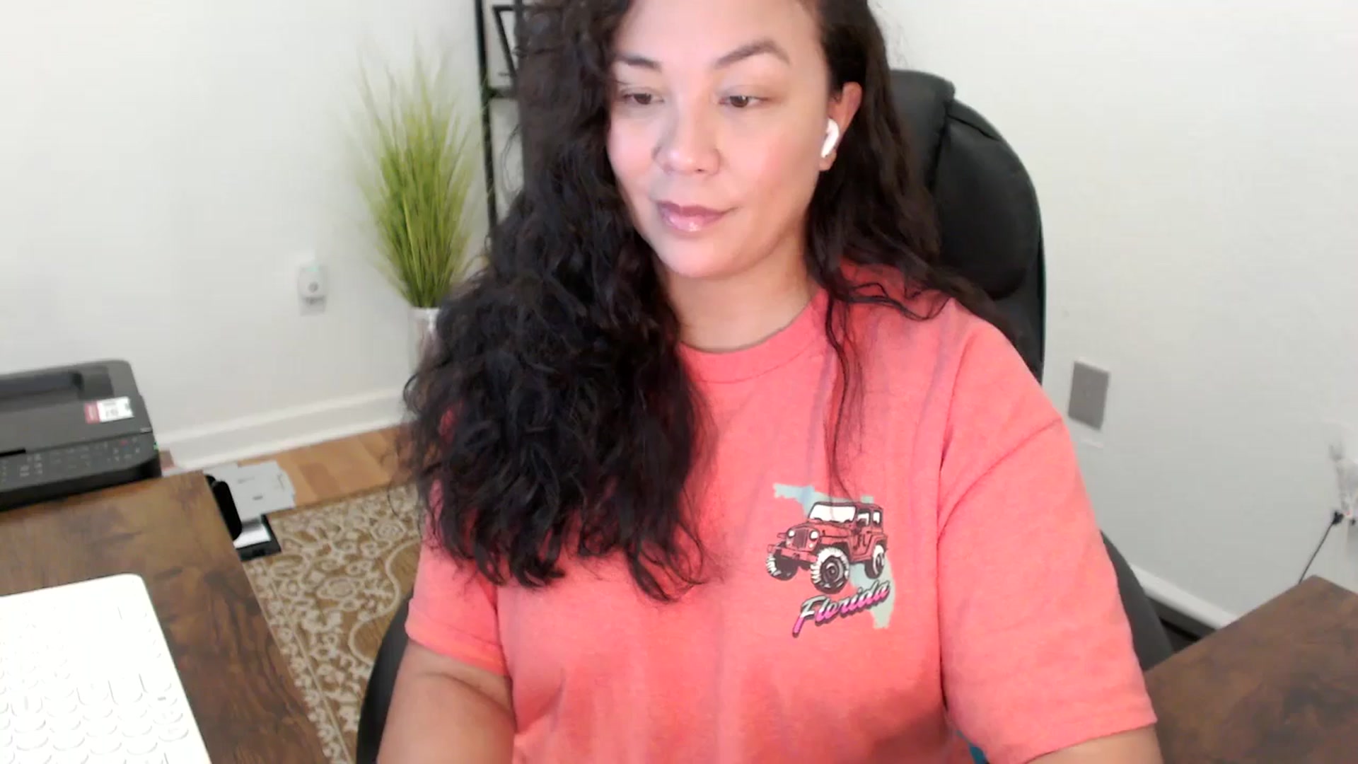 Gallery image thumbnail from MickaylaStar's myfreecams stream on, 11/13/2025, 20:28 image 4 of 20