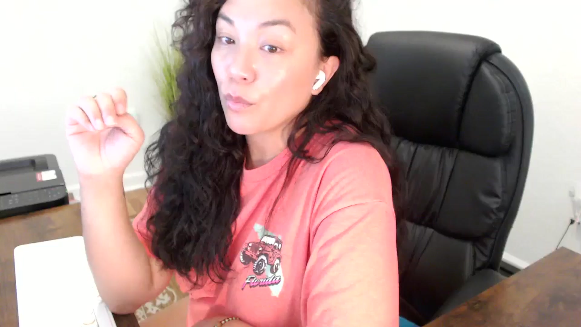 Gallery image thumbnail from MickaylaStar's myfreecams stream on, 11/13/2025, 20:28 image 15 of 20