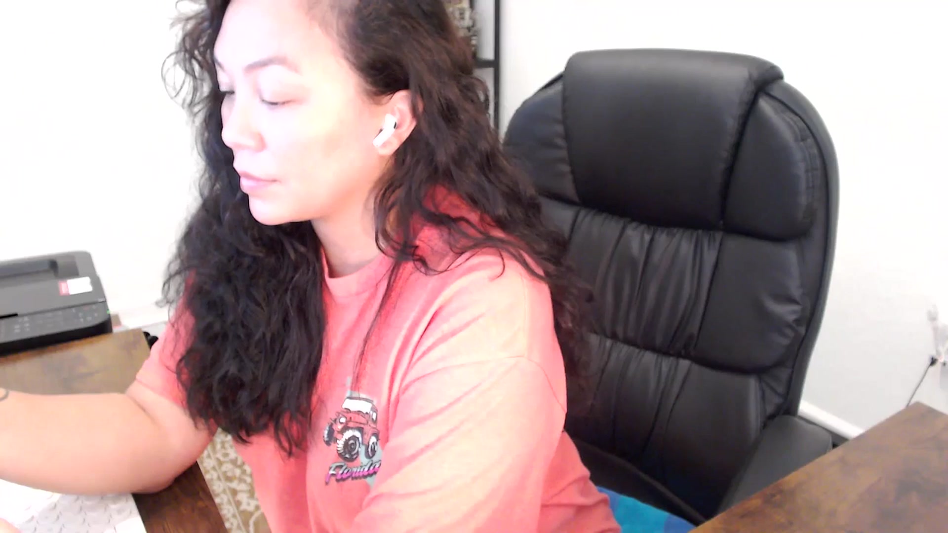 Gallery image thumbnail from MickaylaStar's myfreecams stream on, 11/13/2025, 20:28 image 9 of 20