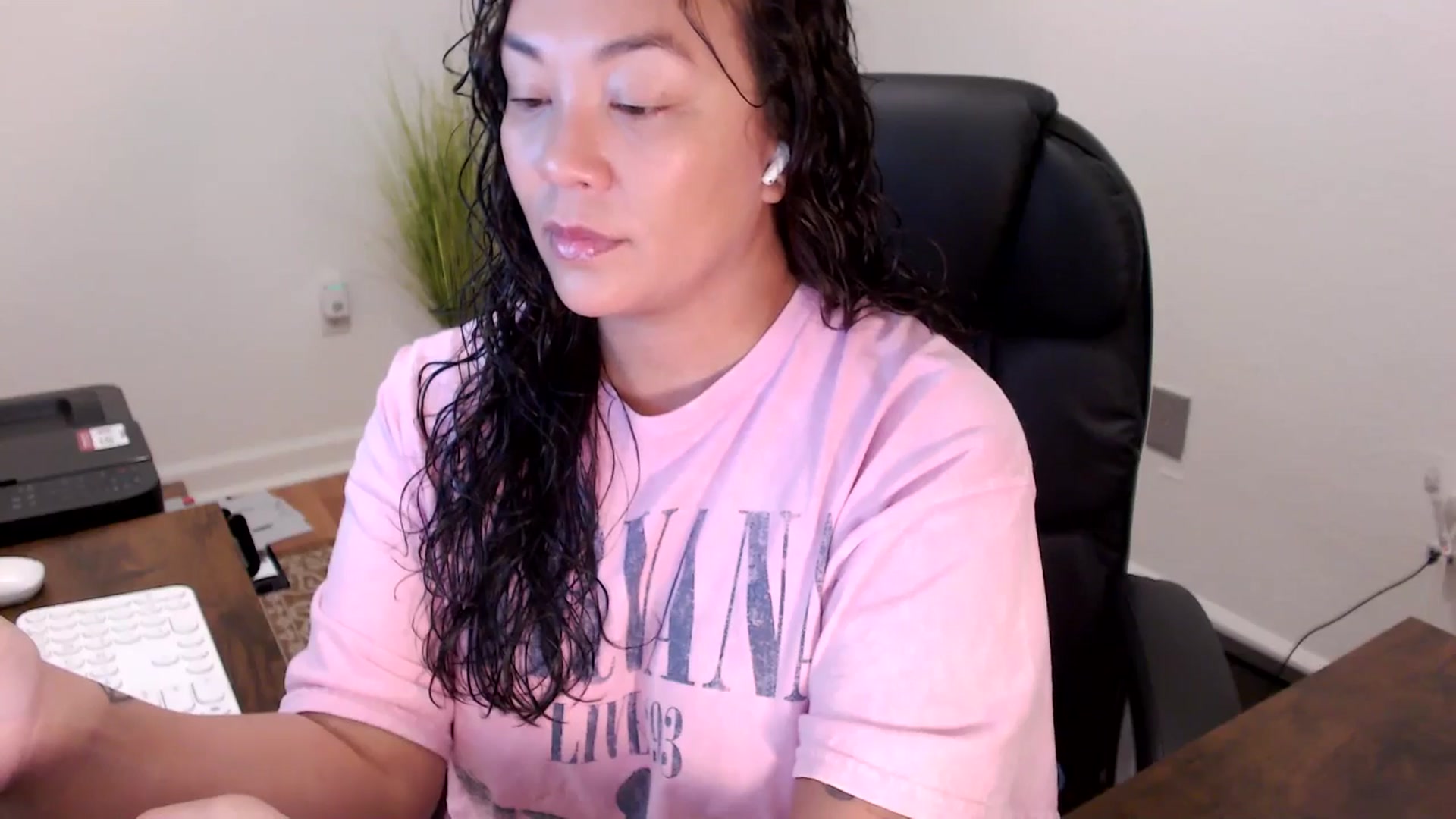 Gallery image thumbnail from MickaylaStar's myfreecams stream on, 11/14/2025, 15:40 image 4 of 20