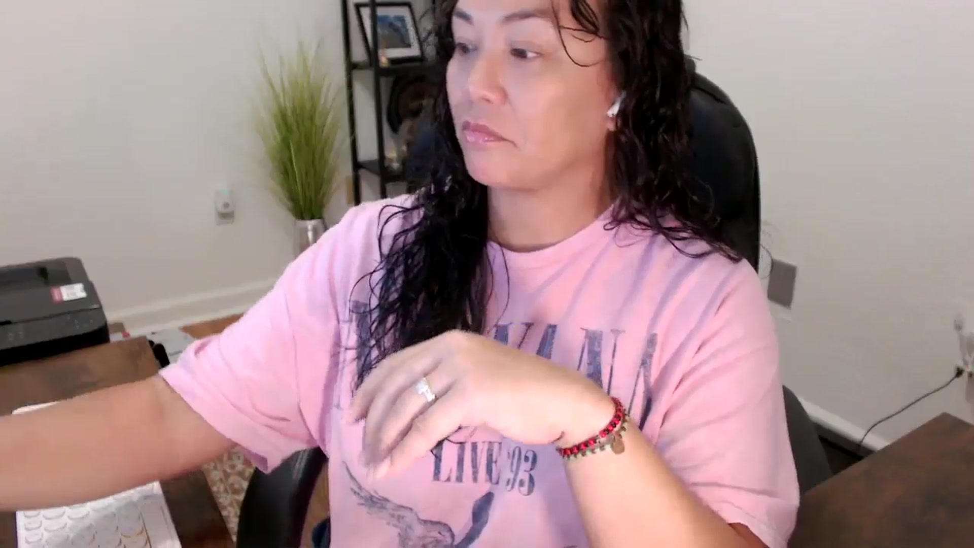 Gallery image thumbnail from MickaylaStar's myfreecams stream on, 11/14/2025, 15:40 image 14 of 20