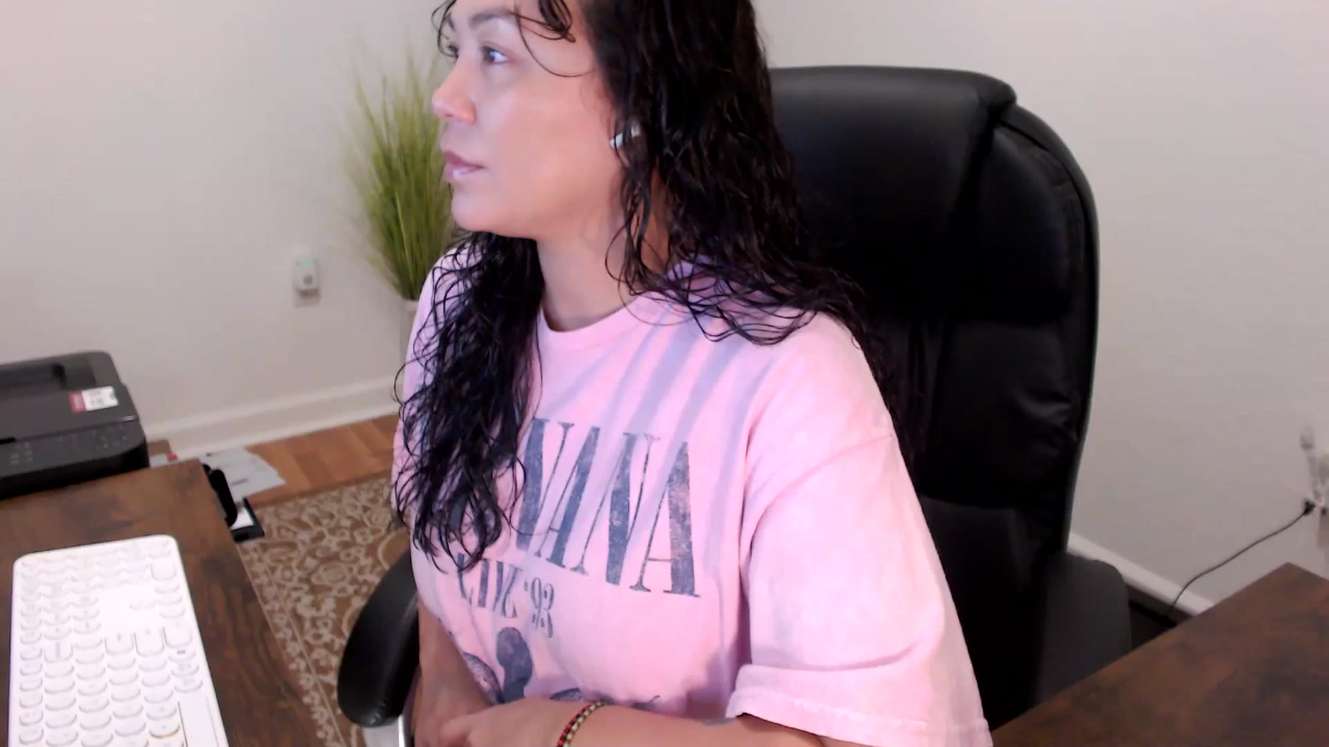 Gallery image thumbnail from MickaylaStar's myfreecams stream on, 11/14/2025, 15:40 image 19 of 20
