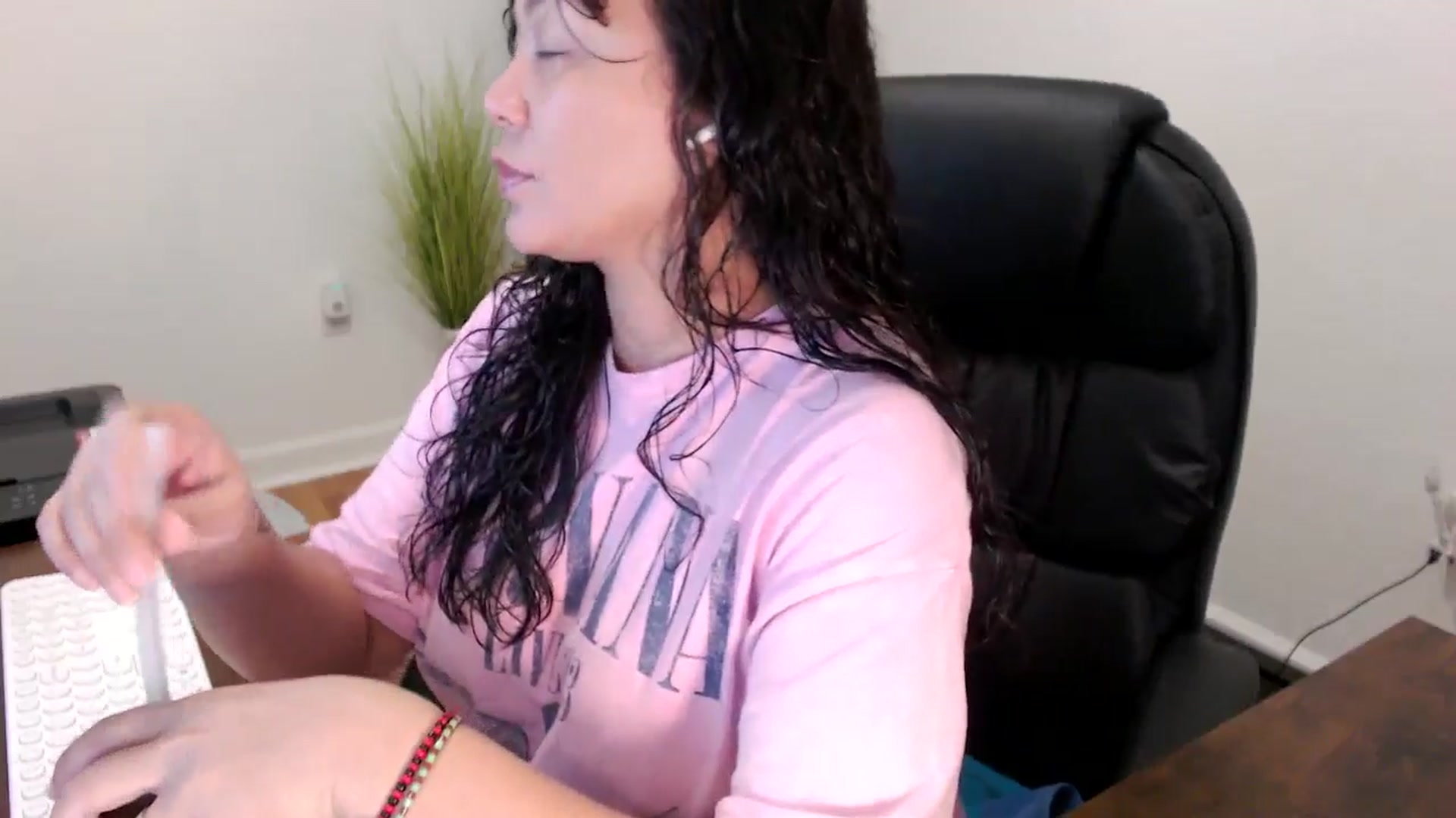 Gallery image thumbnail from MickaylaStar's myfreecams stream on, 11/14/2025, 16:04 image 2 of 20
