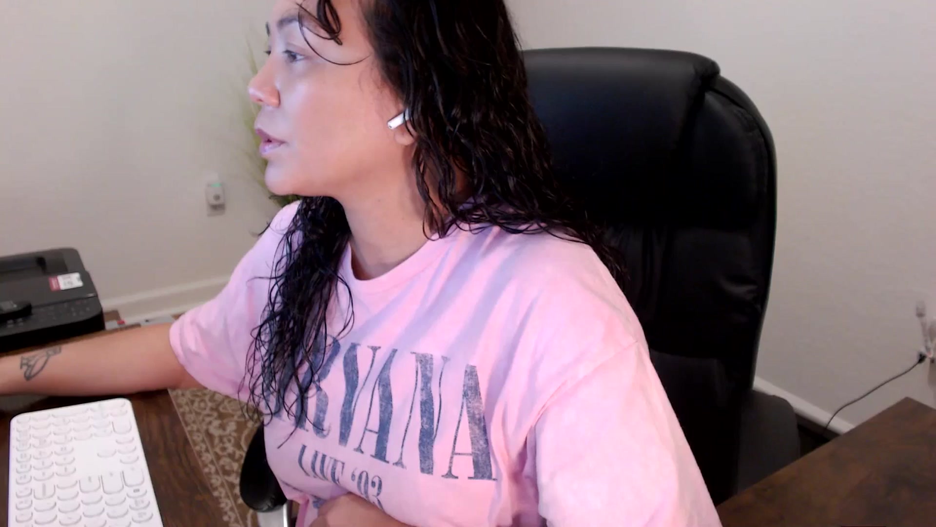 Gallery image thumbnail from MickaylaStar's myfreecams stream on, 11/14/2025, 16:04 image 11 of 20