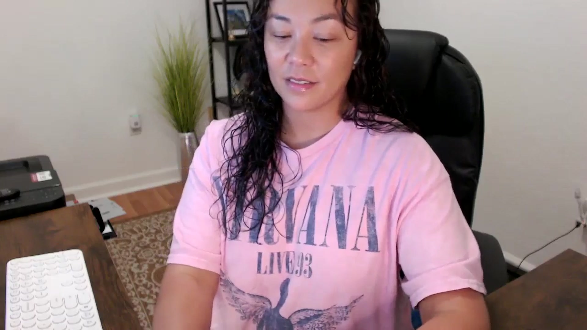 Gallery image thumbnail from MickaylaStar's myfreecams stream on, 11/14/2025, 16:04 image 17 of 20