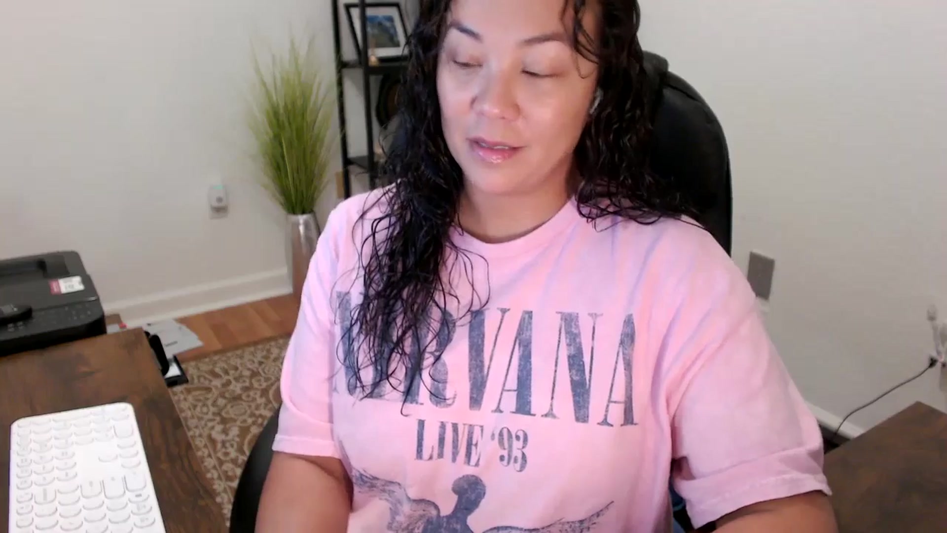 Gallery image thumbnail from MickaylaStar's myfreecams stream on, 11/14/2025, 16:04 image 14 of 20