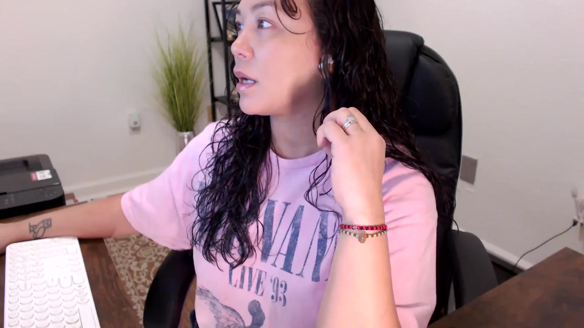 Gallery image thumbnail from MickaylaStar's myfreecams stream on, 11/14/2025, 16:04 image 1 of 20