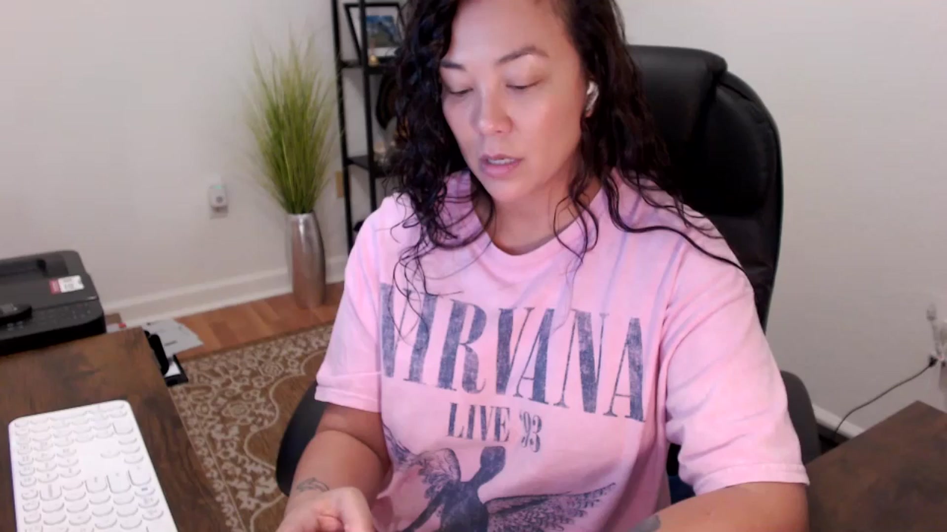 Gallery image thumbnail from MickaylaStar's myfreecams stream on, 11/14/2025, 17:40 image 1 of 20