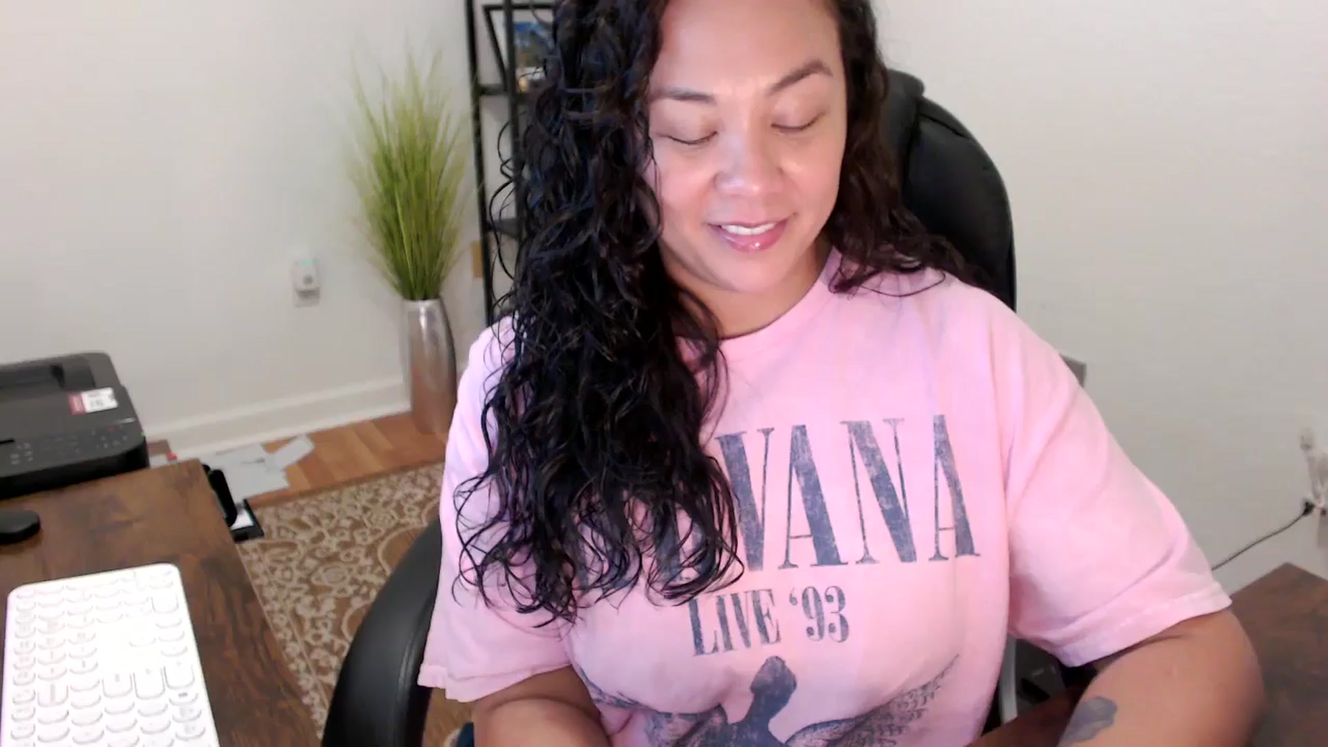 Gallery image thumbnail from MickaylaStar's myfreecams stream on, 11/14/2025, 17:40 image 20 of 20