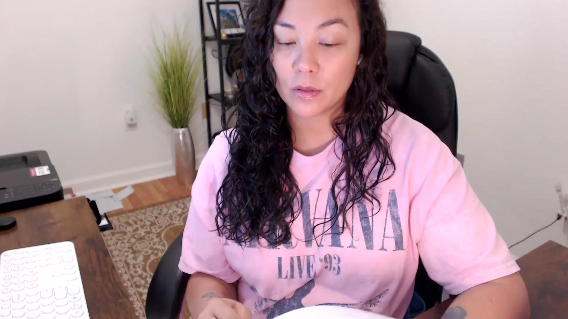 Gallery image thumbnail from MickaylaStar's myfreecams stream on, 11/14/2025, 18:18 image 3 of 20
