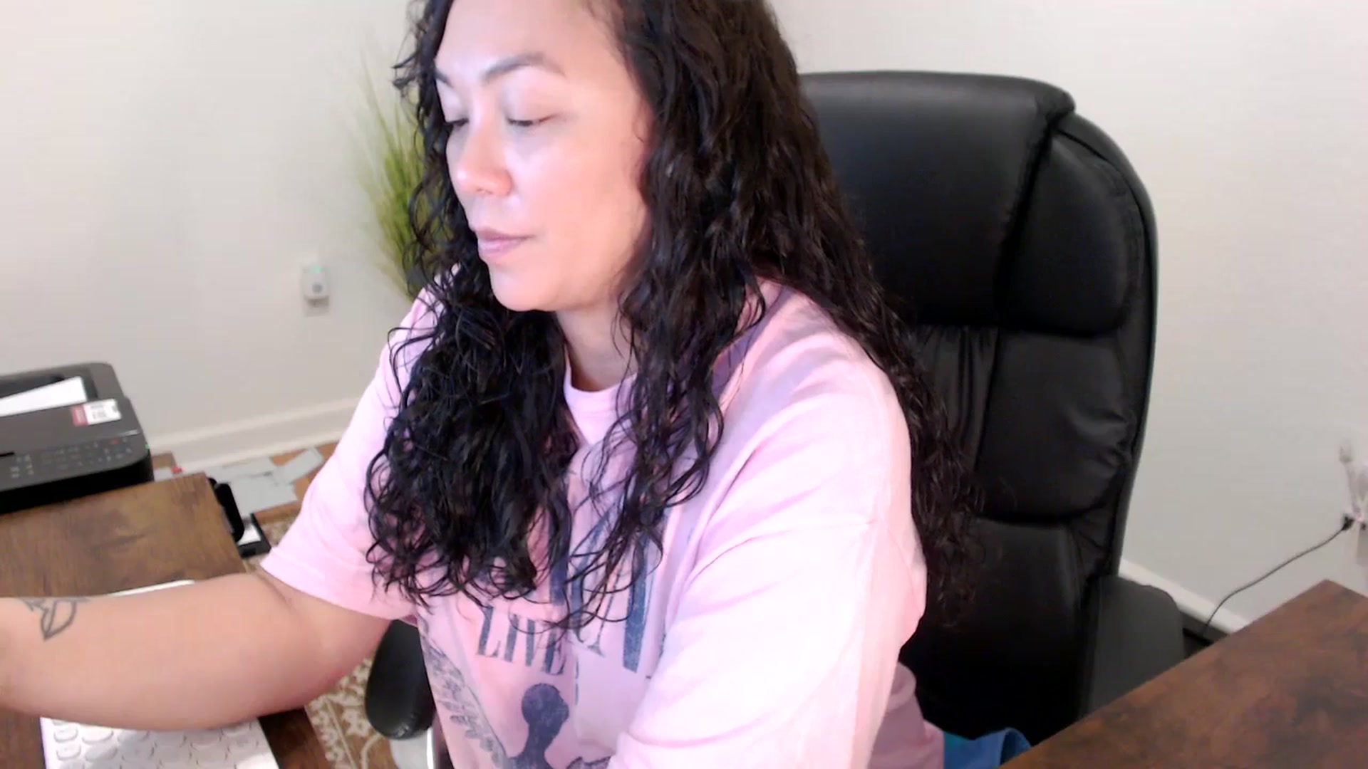 Gallery image thumbnail from MickaylaStar's myfreecams stream on, 11/14/2025, 18:18 image 11 of 20