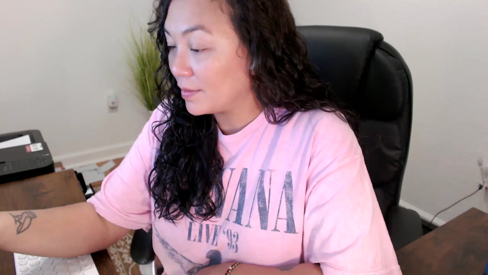 Gallery image thumbnail from MickaylaStar's myfreecams stream on, 11/14/2025, 18:18 image 17 of 20