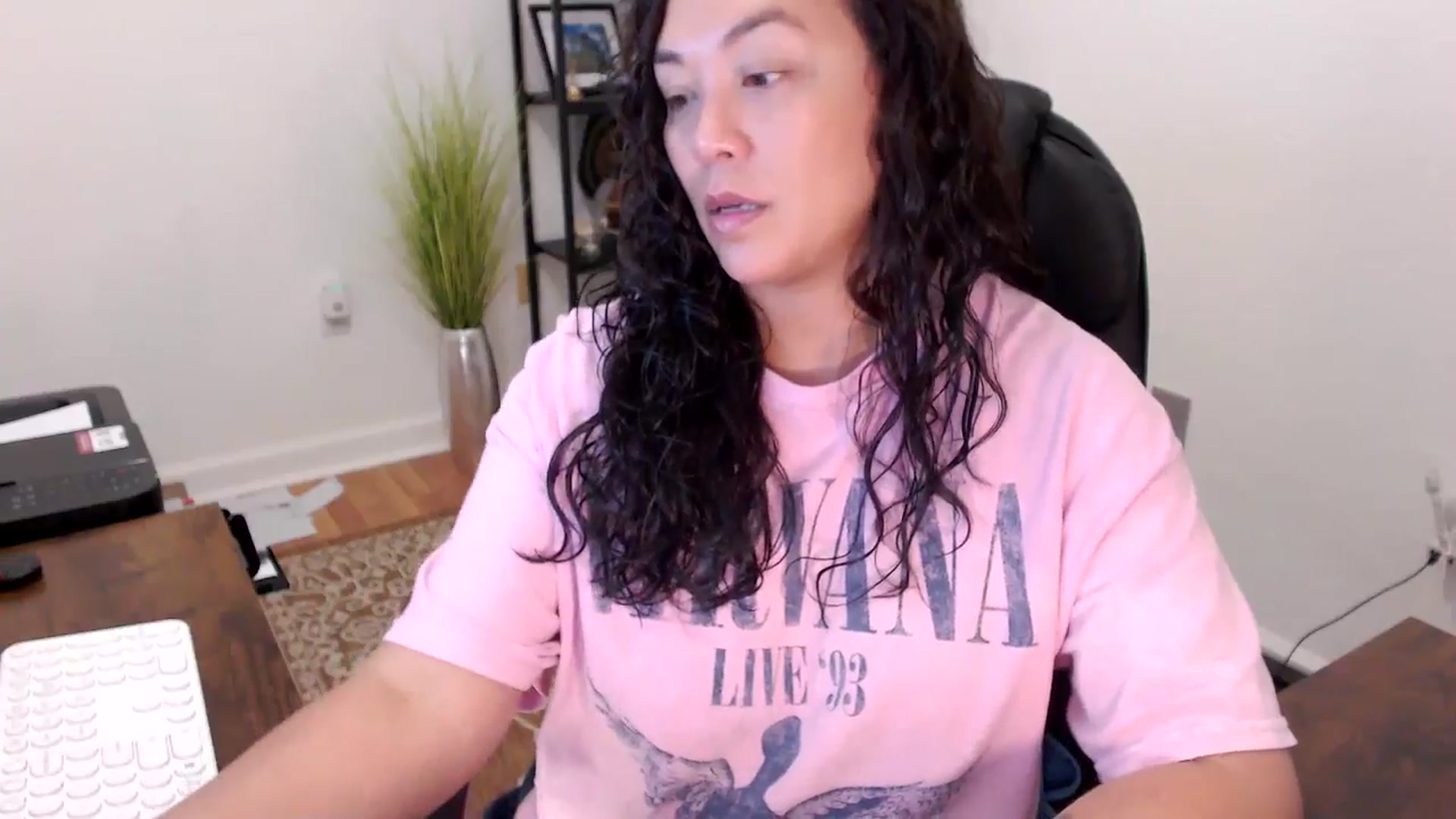 Gallery image thumbnail from MickaylaStar's myfreecams stream on, 11/14/2025, 18:18 image 6 of 20