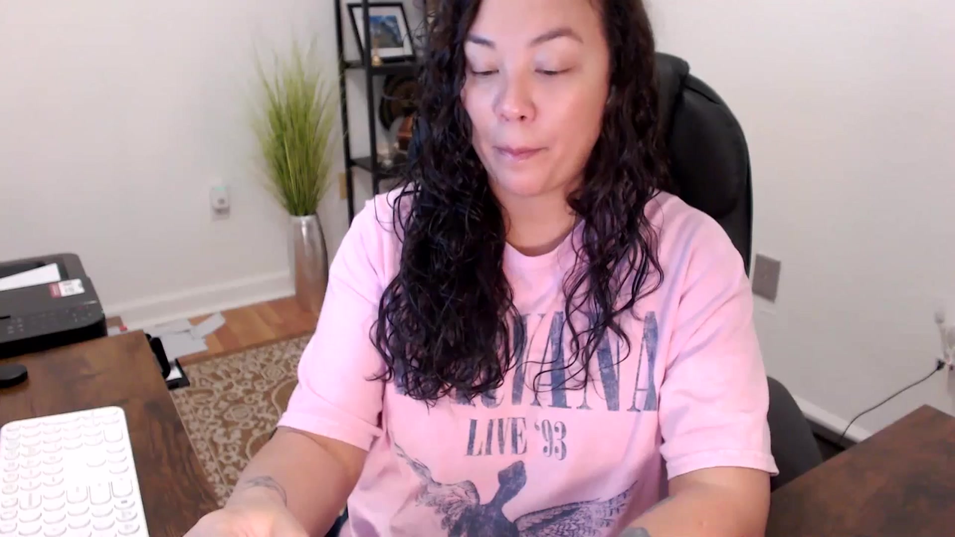 Gallery image thumbnail from MickaylaStar's myfreecams stream on, 11/14/2025, 18:18 image 5 of 20