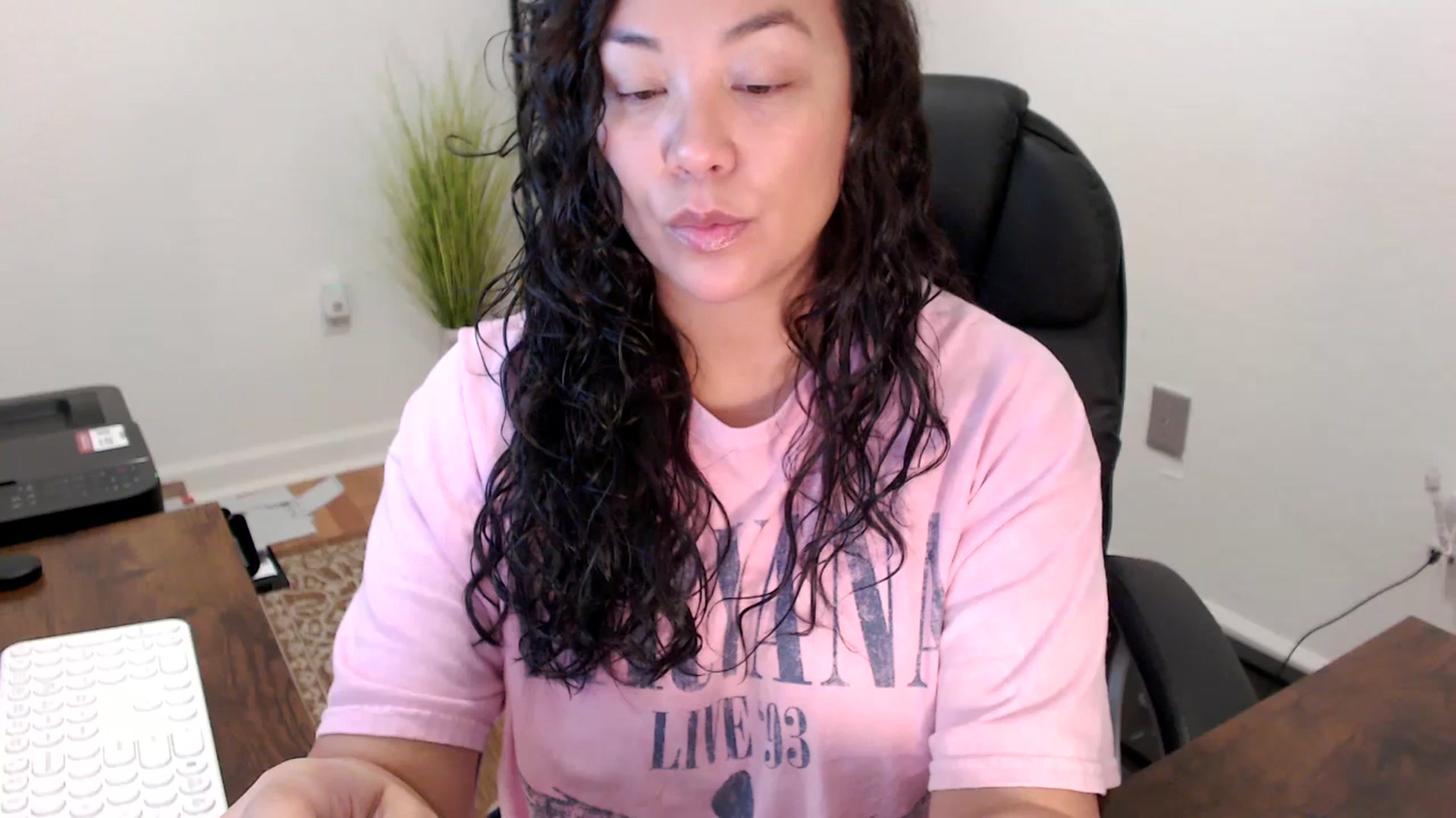 Gallery image thumbnail from MickaylaStar's myfreecams stream on, 11/14/2025, 18:18 image 2 of 20
