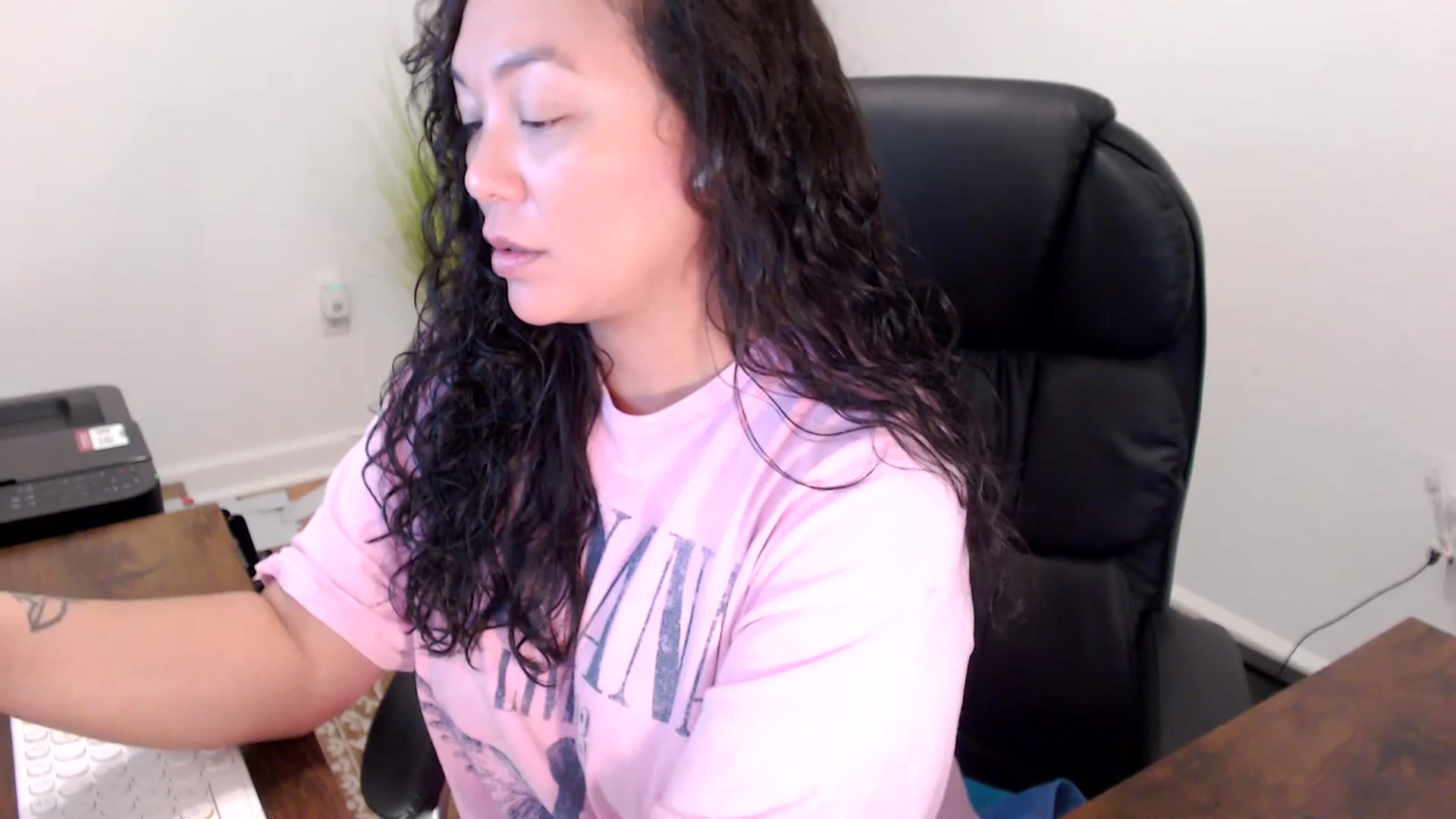 Gallery image thumbnail from MickaylaStar's myfreecams stream on, 11/14/2025, 18:54 image 14 of 20