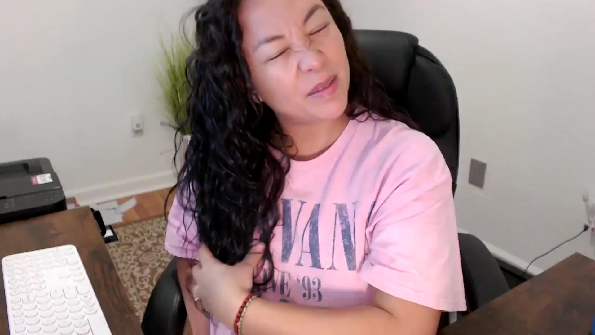 Gallery image thumbnail from MickaylaStar's myfreecams stream on, 11/14/2025, 18:54 image 1 of 20