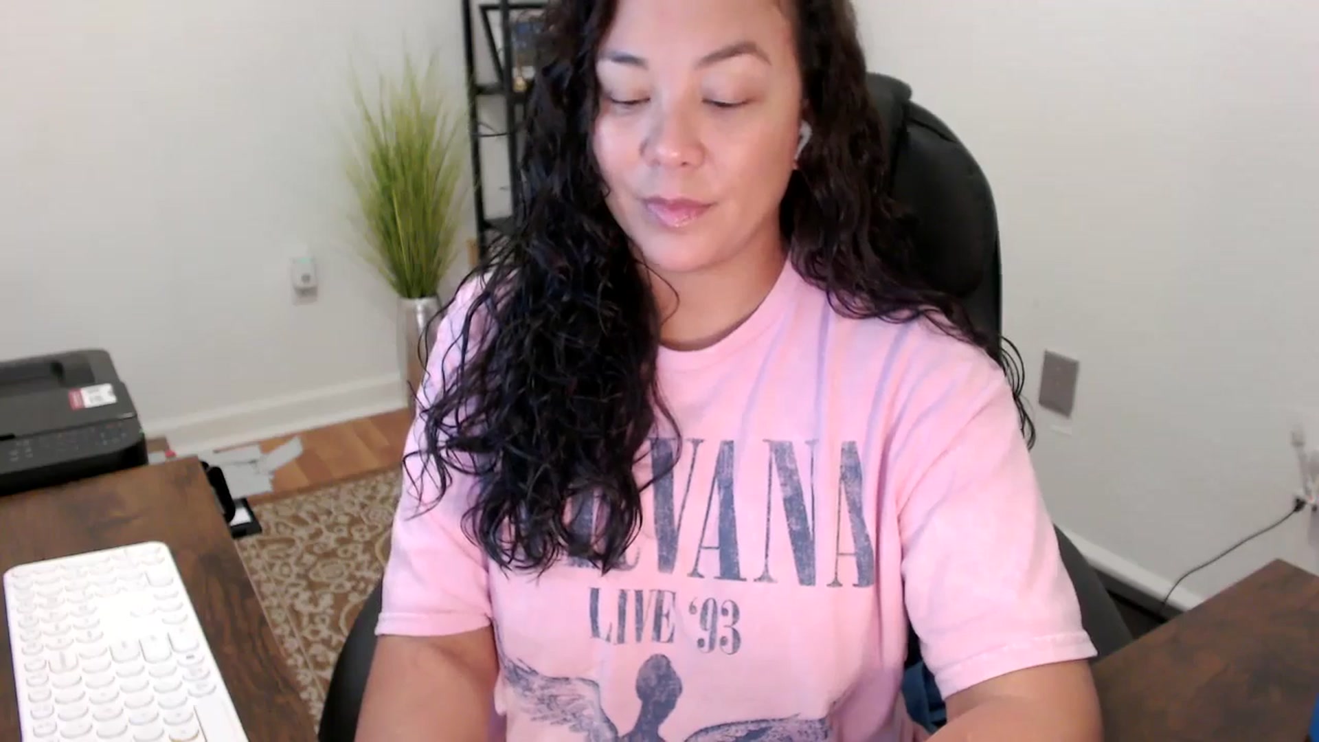 Gallery image thumbnail from MickaylaStar's myfreecams stream on, 11/14/2025, 18:54 image 3 of 20