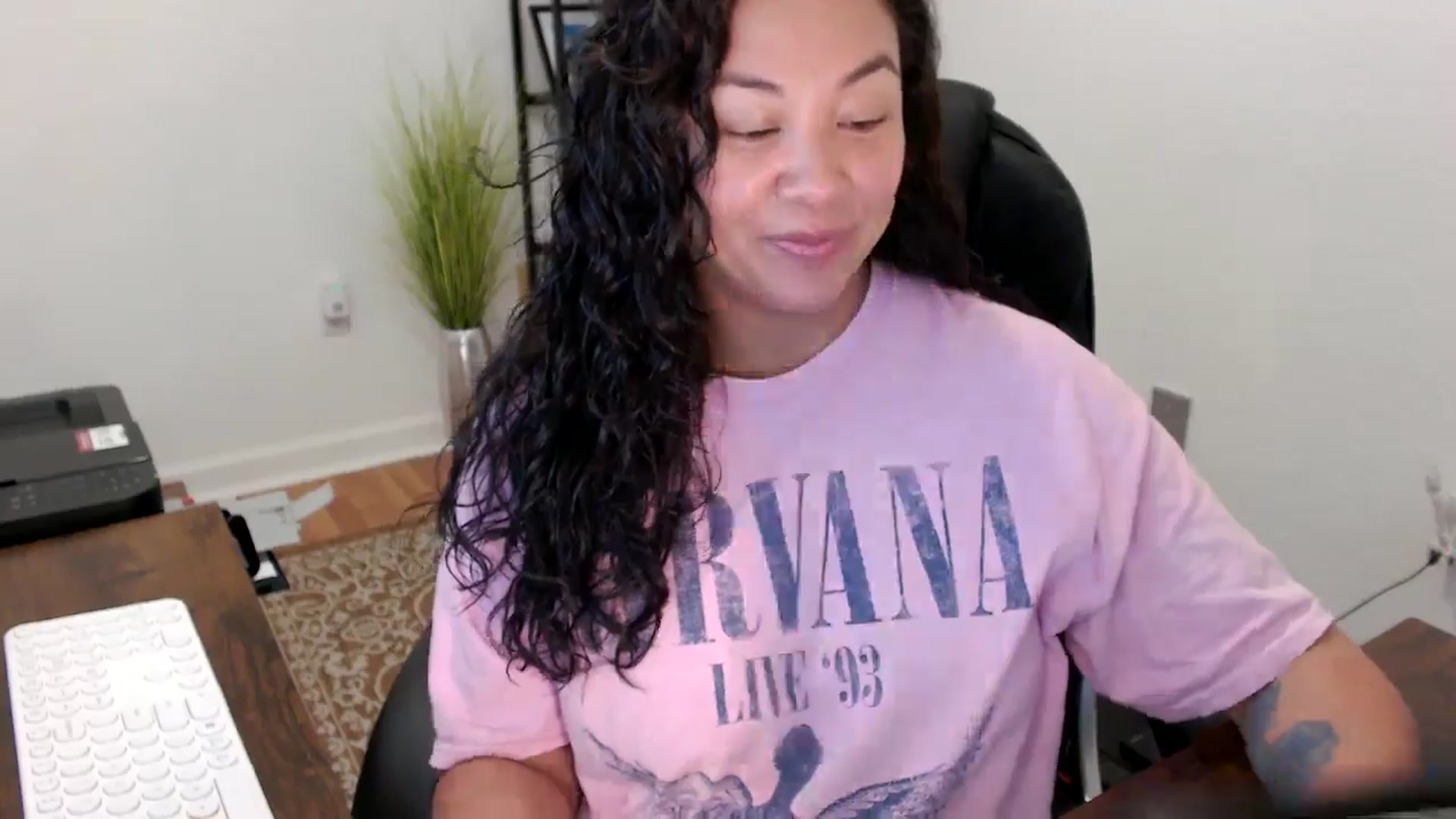 Gallery image thumbnail from MickaylaStar's myfreecams stream on, 11/14/2025, 18:54 image 7 of 20