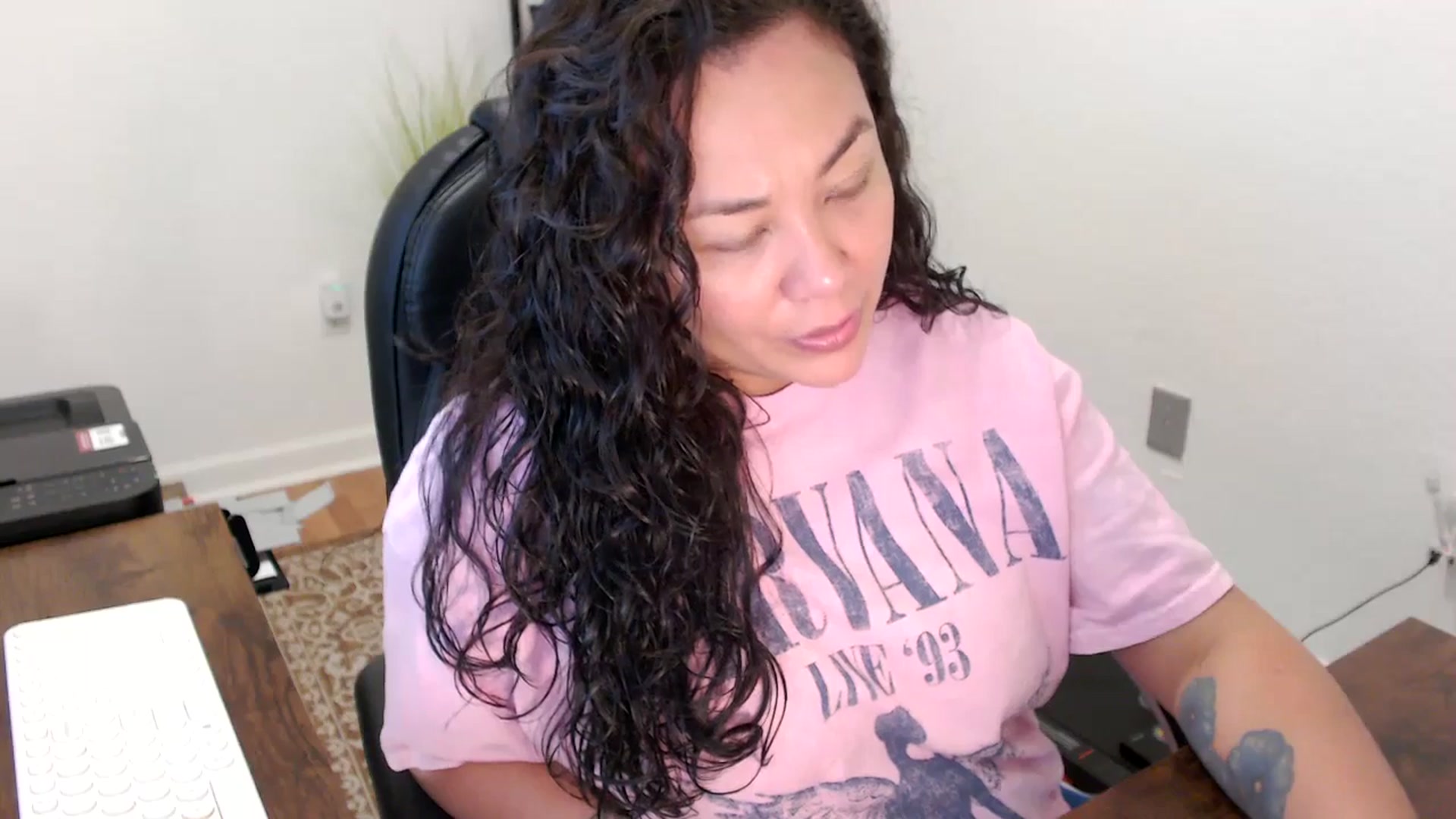 Gallery image thumbnail from MickaylaStar's myfreecams stream on, 11/14/2025, 18:54 image 9 of 20