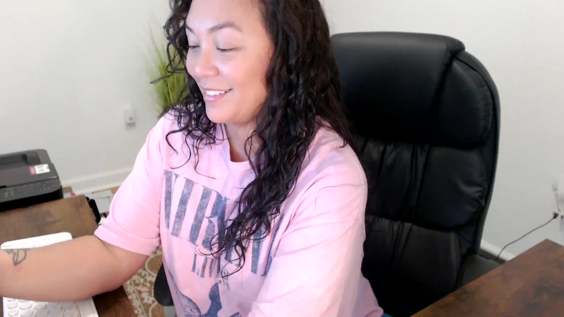 Gallery image thumbnail from MickaylaStar's myfreecams stream on, 11/14/2025, 19:13 image 6 of 20