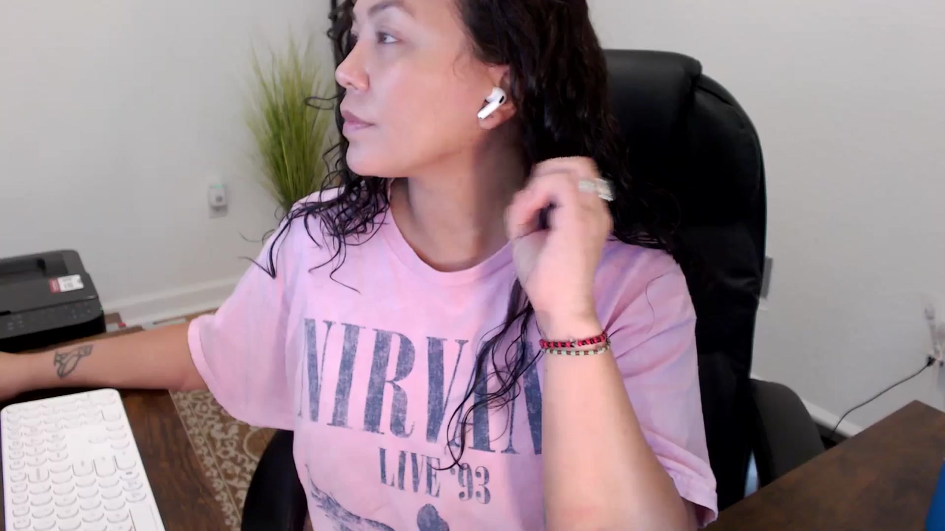 Gallery image thumbnail from MickaylaStar's myfreecams stream on, 11/14/2025, 19:13 image 12 of 20