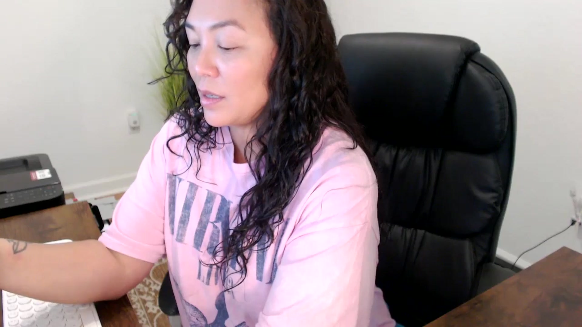 Gallery image thumbnail from MickaylaStar's myfreecams stream on, 11/14/2025, 19:13 image 5 of 20