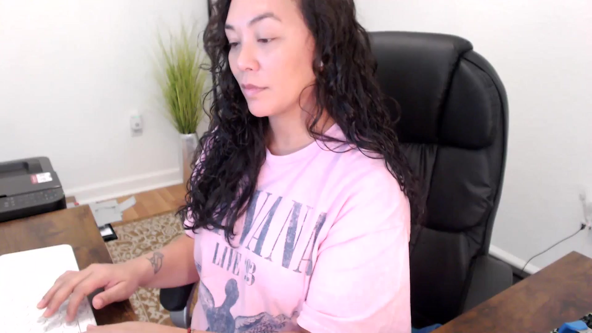 Gallery image thumbnail from MickaylaStar's myfreecams stream on, 11/14/2025, 19:54 image 16 of 20