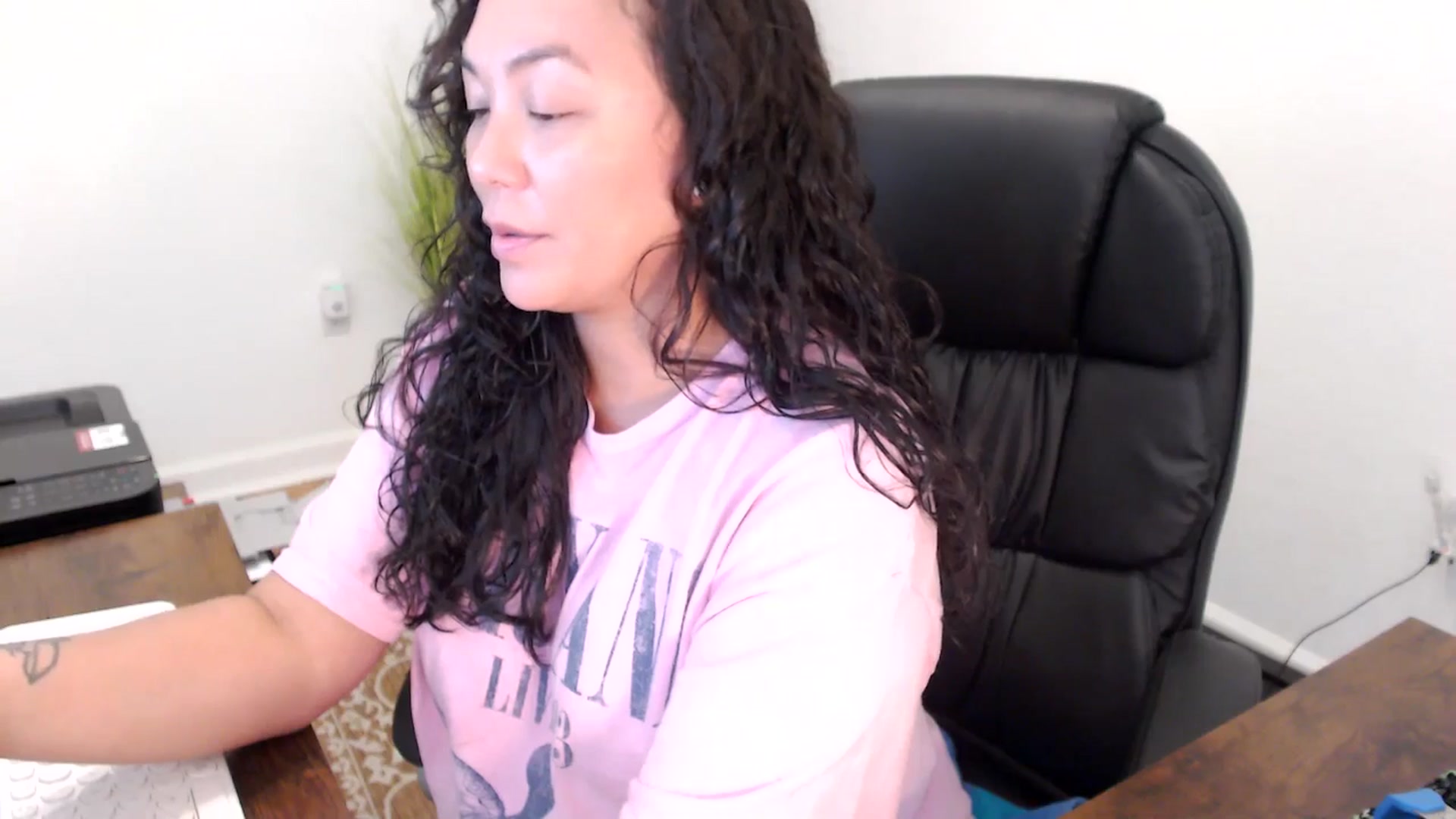 Gallery image thumbnail from MickaylaStar's myfreecams stream on, 11/14/2025, 19:54 image 18 of 20