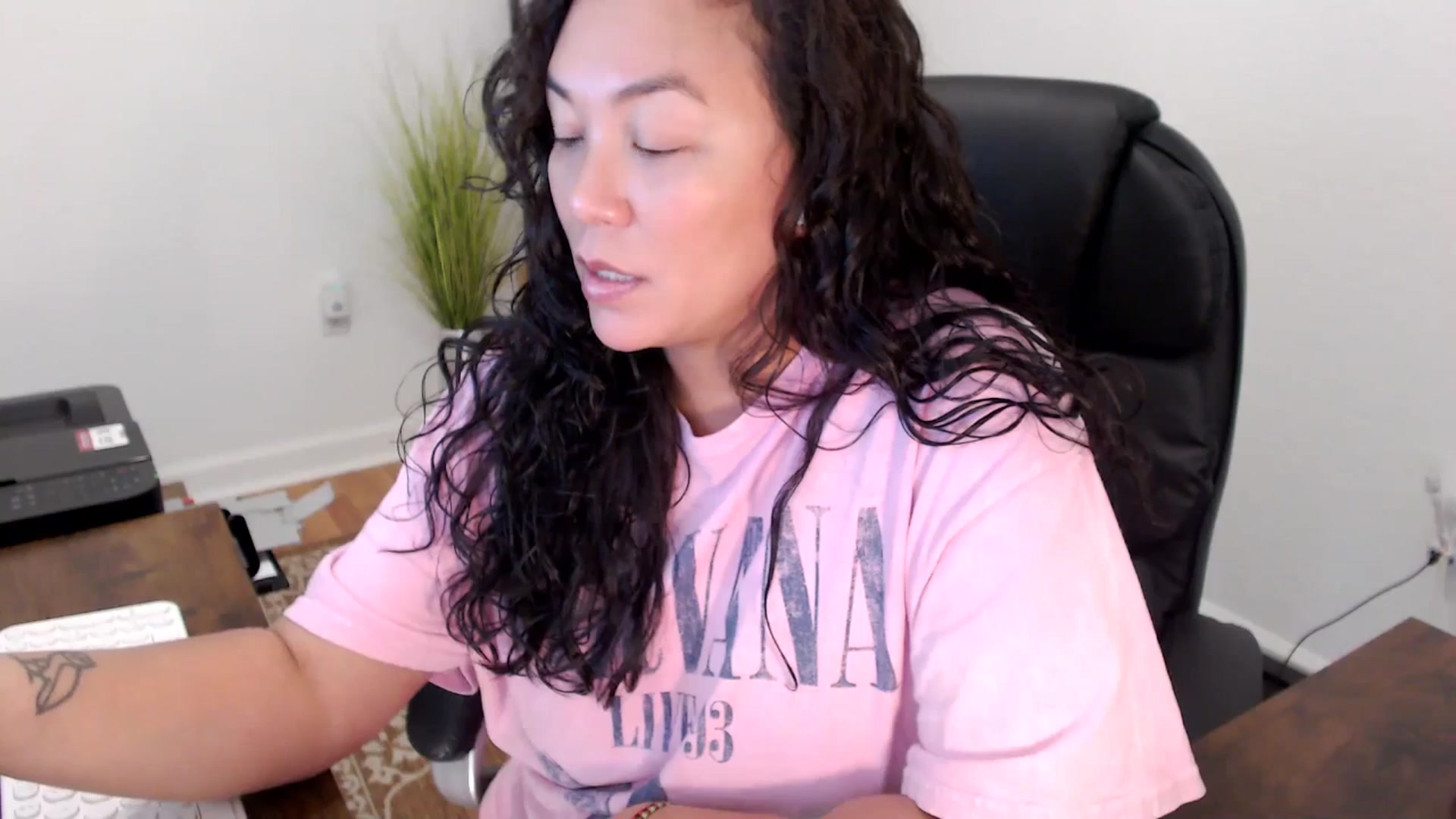 Gallery image thumbnail from MickaylaStar's myfreecams stream on, 11/14/2025, 19:54 image 6 of 20