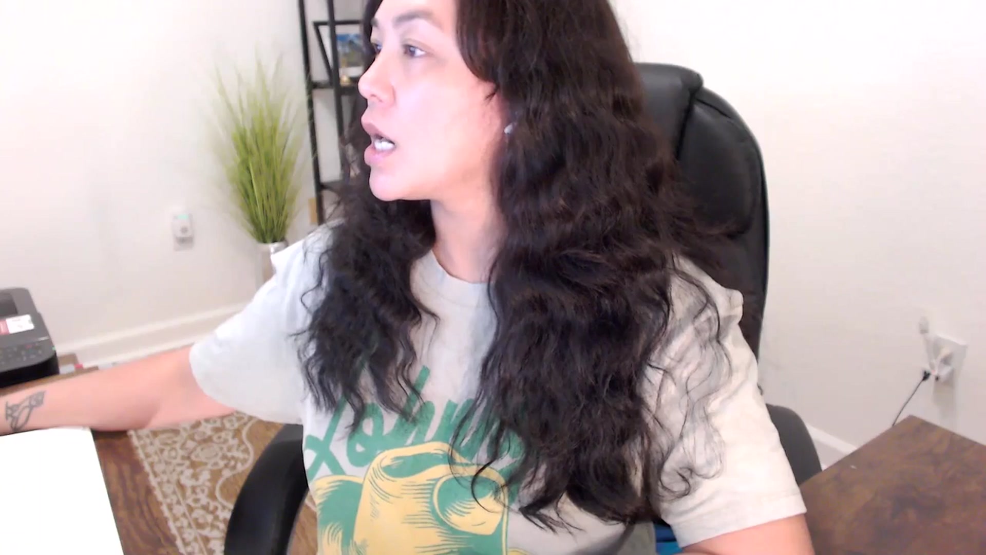 Gallery image thumbnail from MickaylaStar's myfreecams stream on, 11/17/2025, 15:14 image 15 of 20