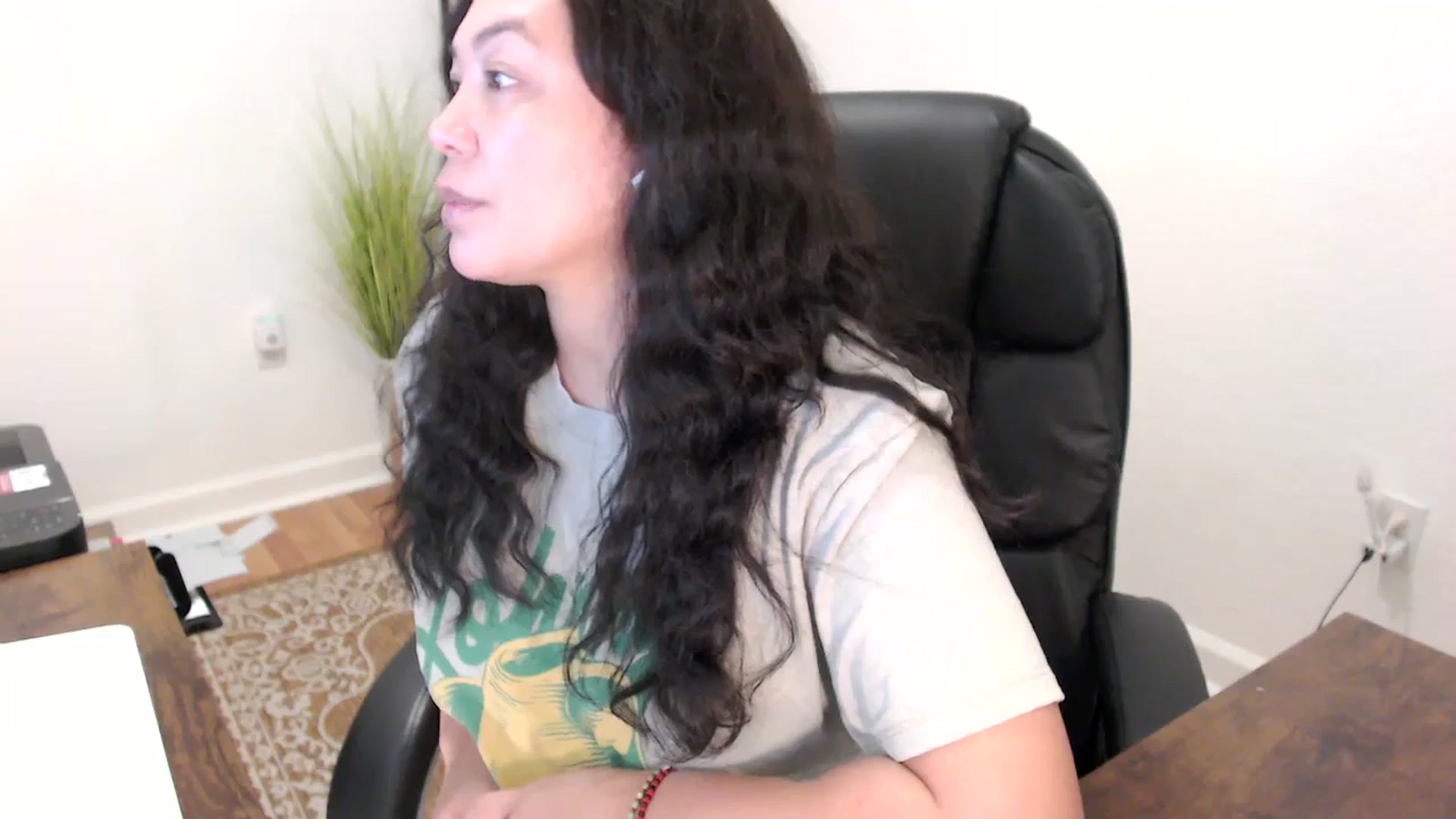 Gallery image thumbnail from MickaylaStar's myfreecams stream on, 11/17/2025, 15:14 image 9 of 20