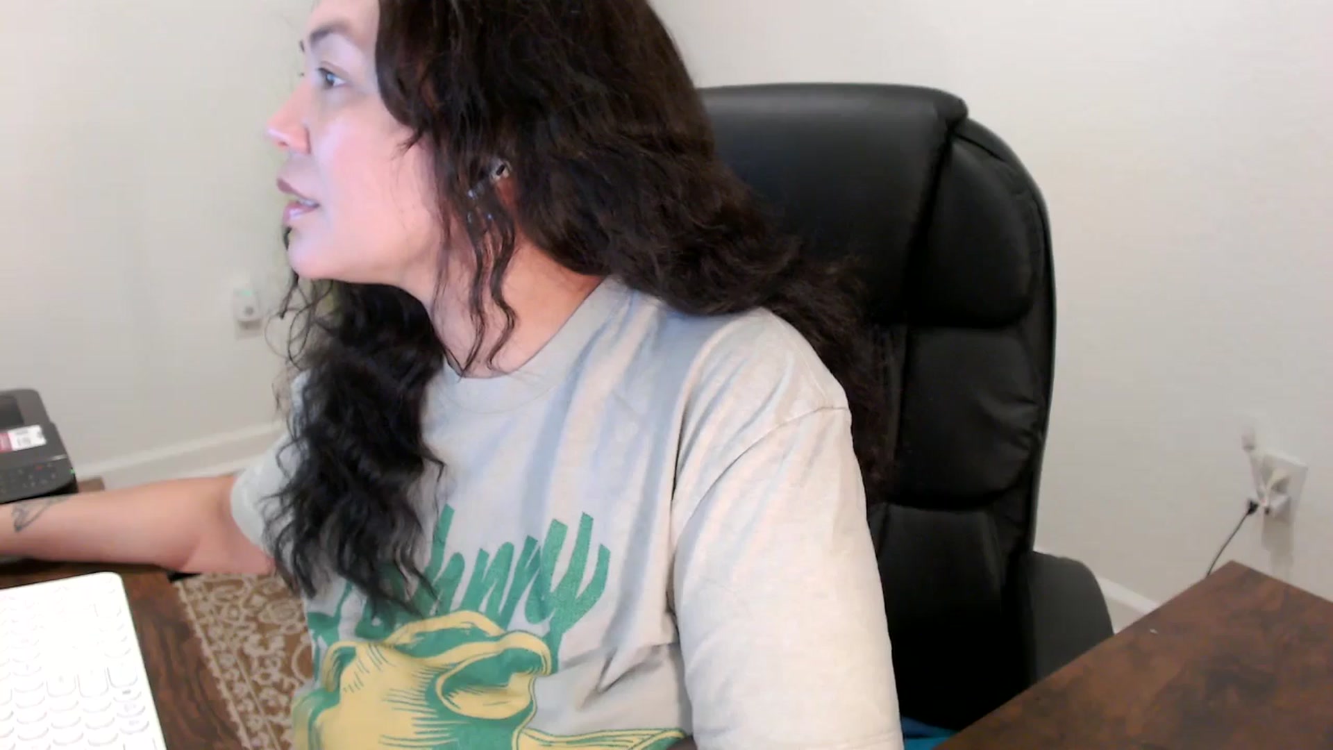 Gallery image thumbnail from MickaylaStar's myfreecams stream on, 11/17/2025, 15:14 image 17 of 20