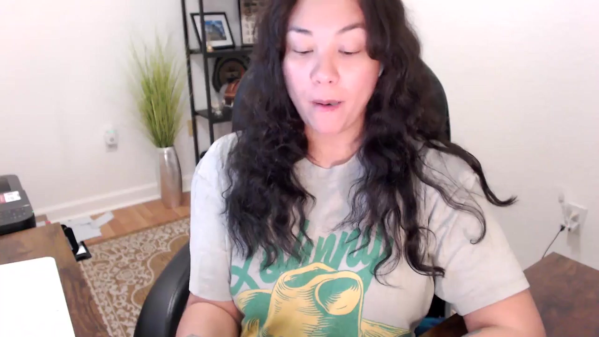 Gallery image thumbnail from MickaylaStar's myfreecams stream on, 11/17/2025, 15:14 image 6 of 20