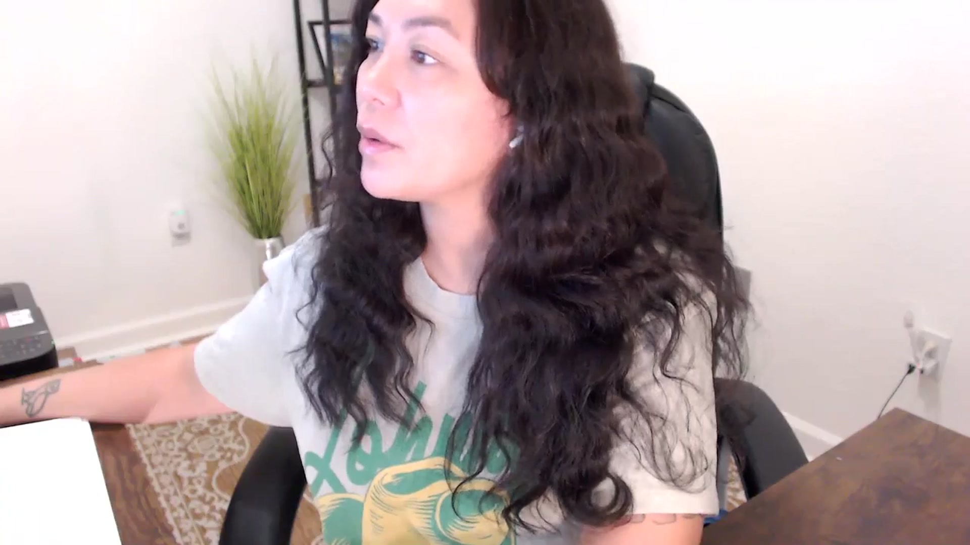 Gallery image thumbnail from MickaylaStar's myfreecams stream on, 11/17/2025, 15:14 image 14 of 20