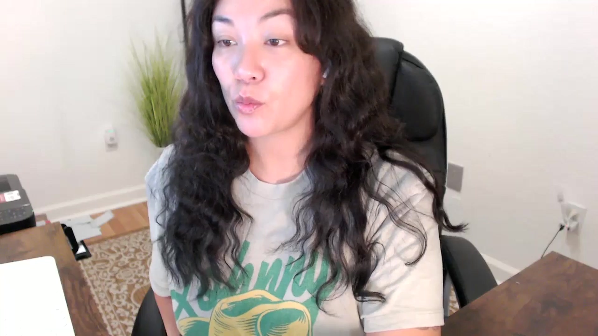 Gallery image thumbnail from MickaylaStar's myfreecams stream on, 11/17/2025, 15:14 image 5 of 20