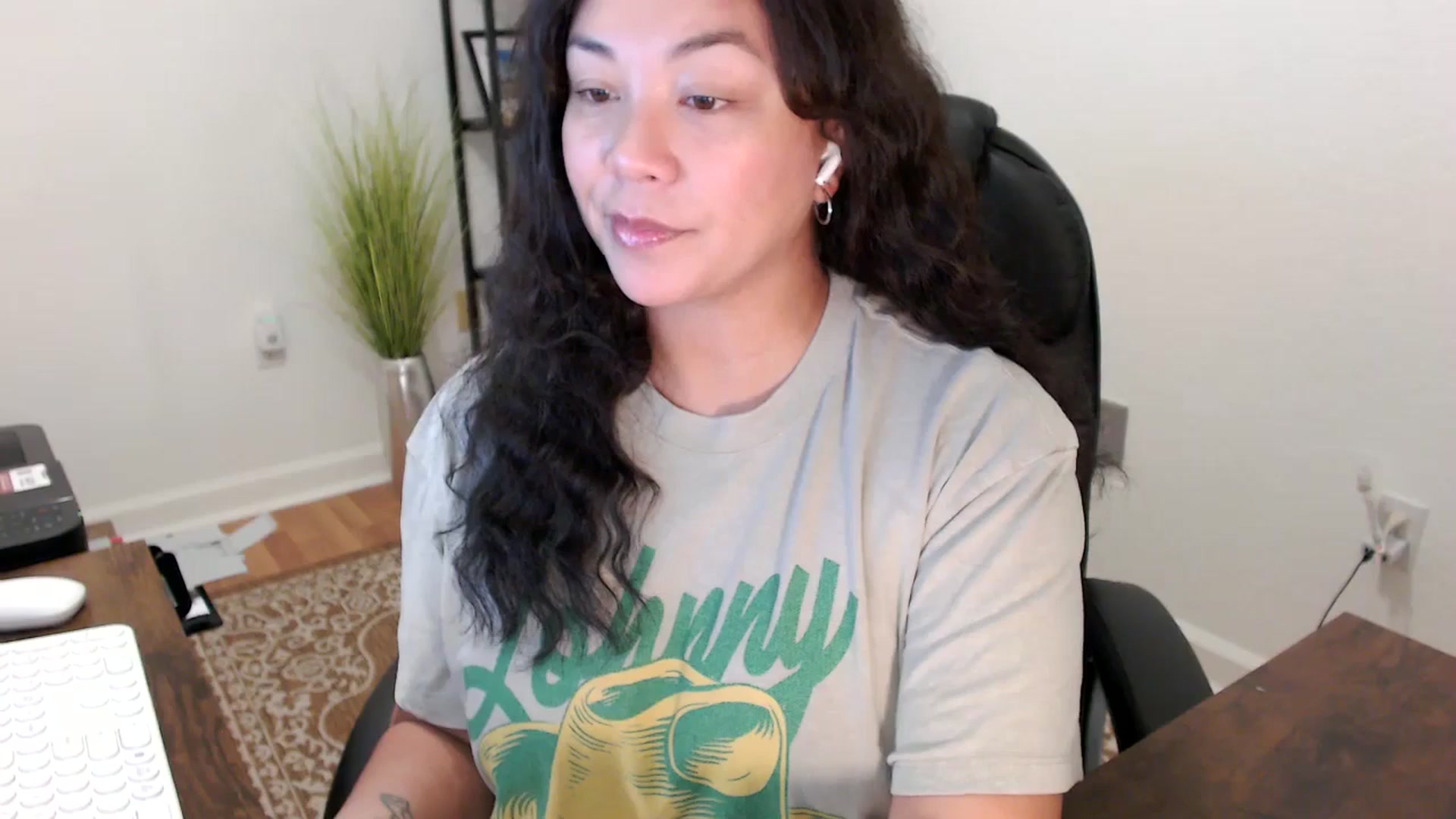 Gallery image thumbnail from MickaylaStar's myfreecams stream on, 11/17/2025, 15:14 image 2 of 20