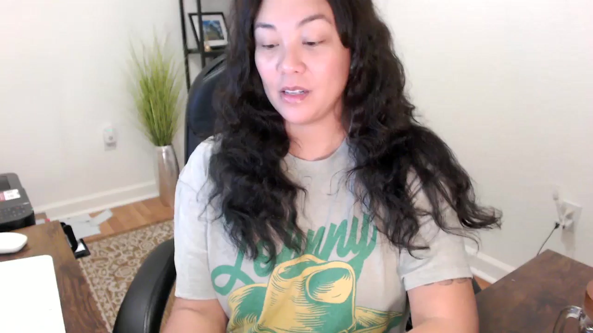 Gallery image thumbnail from MickaylaStar's myfreecams stream on, 11/17/2025, 15:36 image 10 of 20